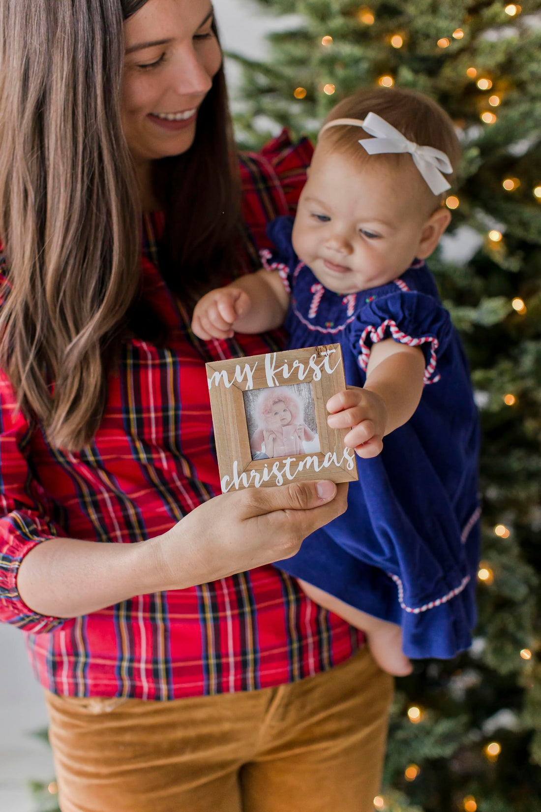 Pearhead Baby’s First Christmas Wooden Picture Frame Ornament, Newborn Milestone Keepsake Photo, Holiday Gift For New and Expecting Parents, Rustic My First Christmas Ornament
