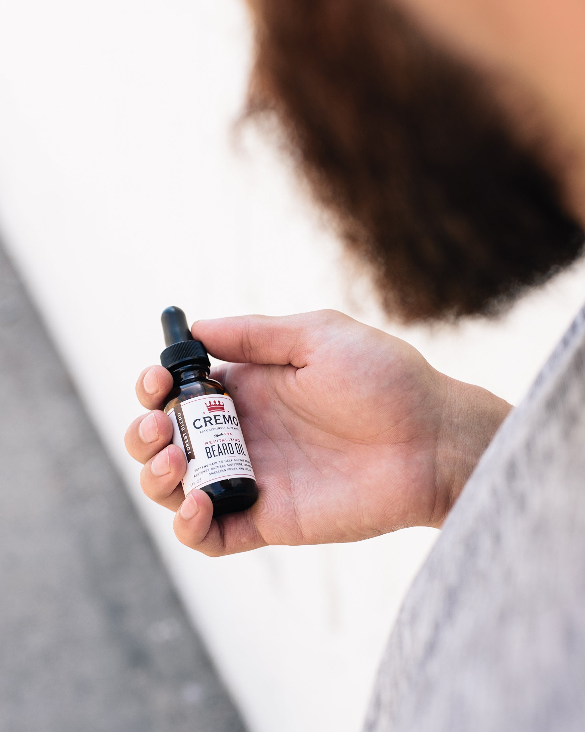 Cremo Revitalizing Beard Oil, Astonishingly Superior, 1 Ounce Bottle, Tea Tree Mint Scent