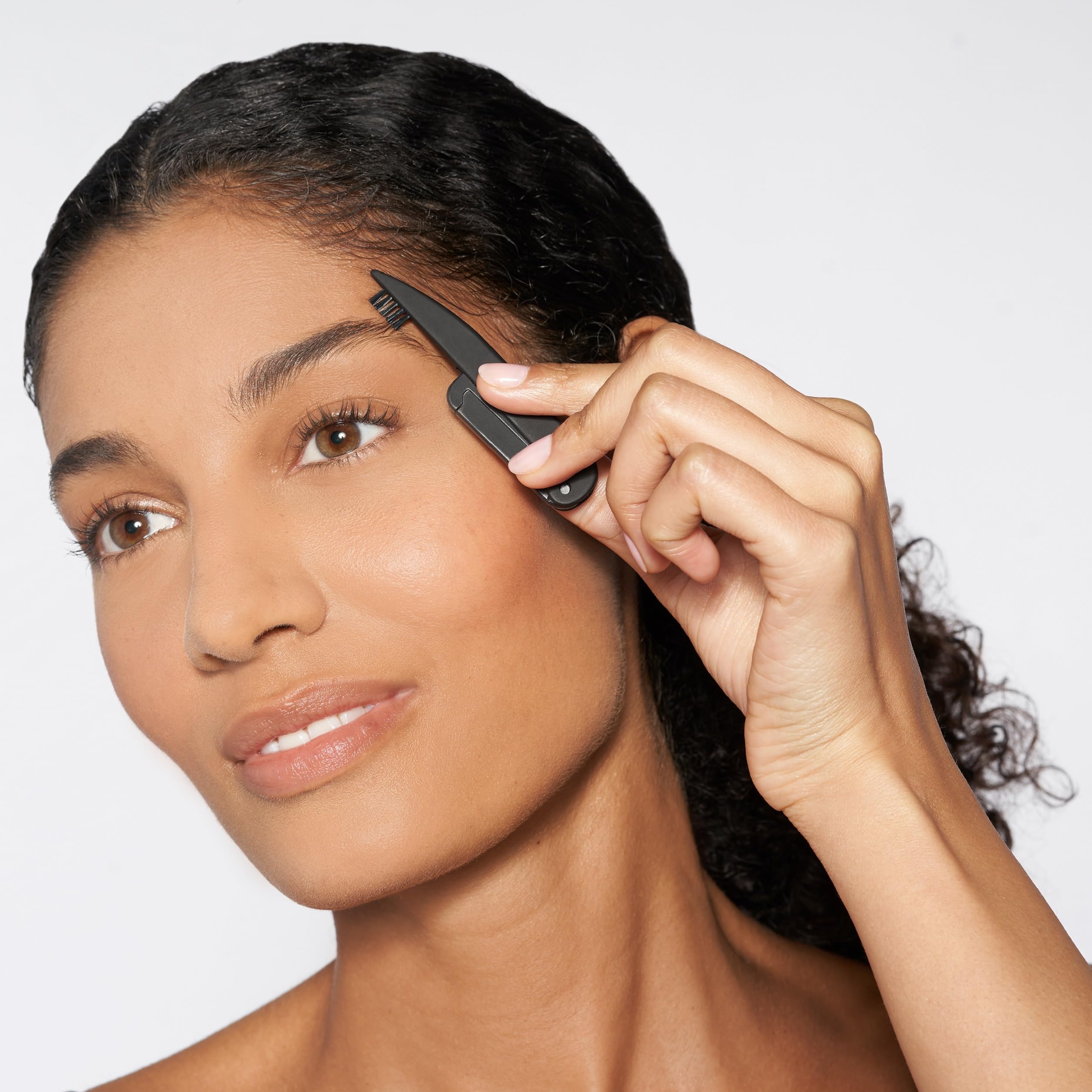 Tweezerman Precision Folding Brow Razor - Eyebrow Razor for Women and Men