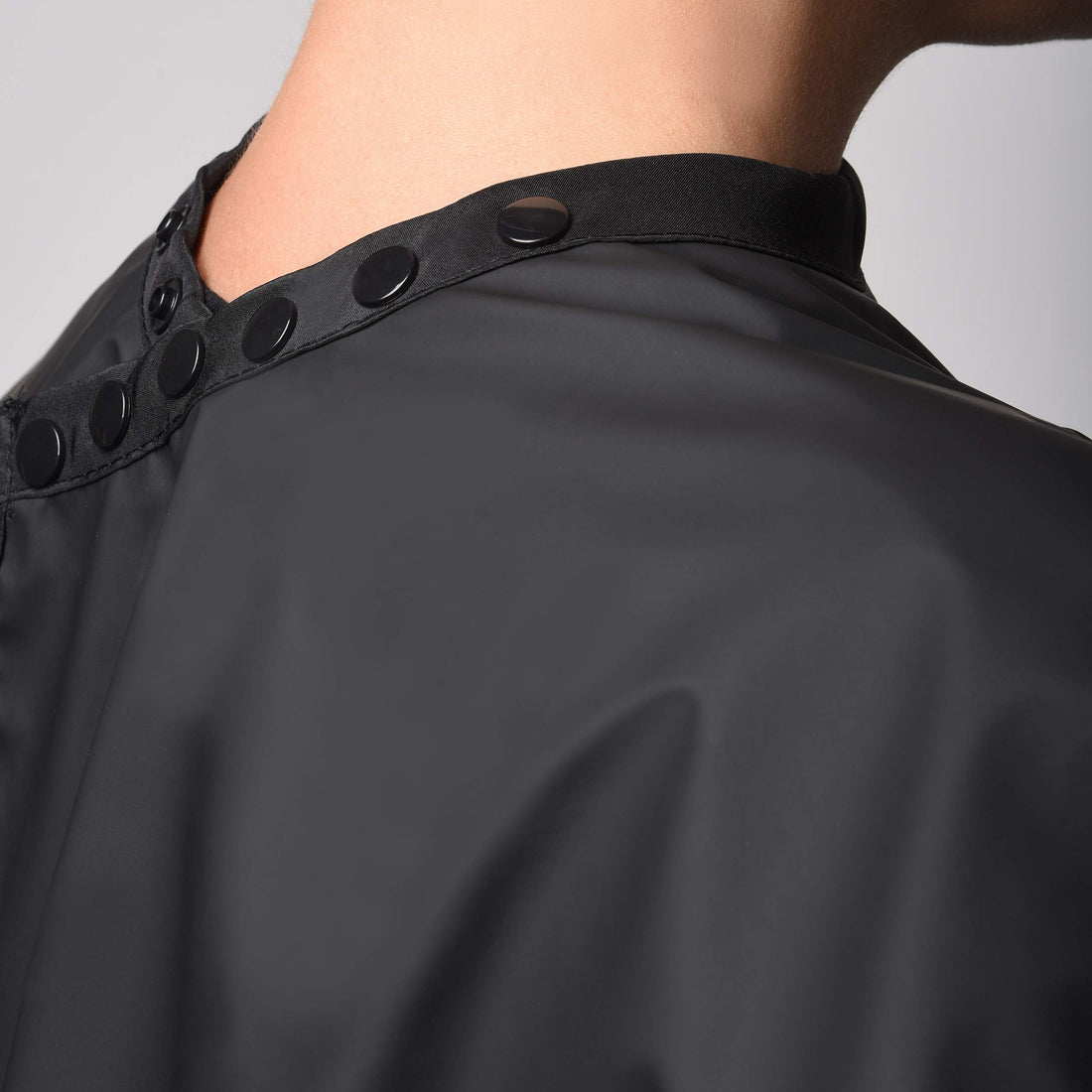 Framar Color Cover - Salon Cape With Rubberized Chest and Neckline, Hair Cape for Hair Dye, Hair Color, Cosmetology Supplies and Hair Coloring