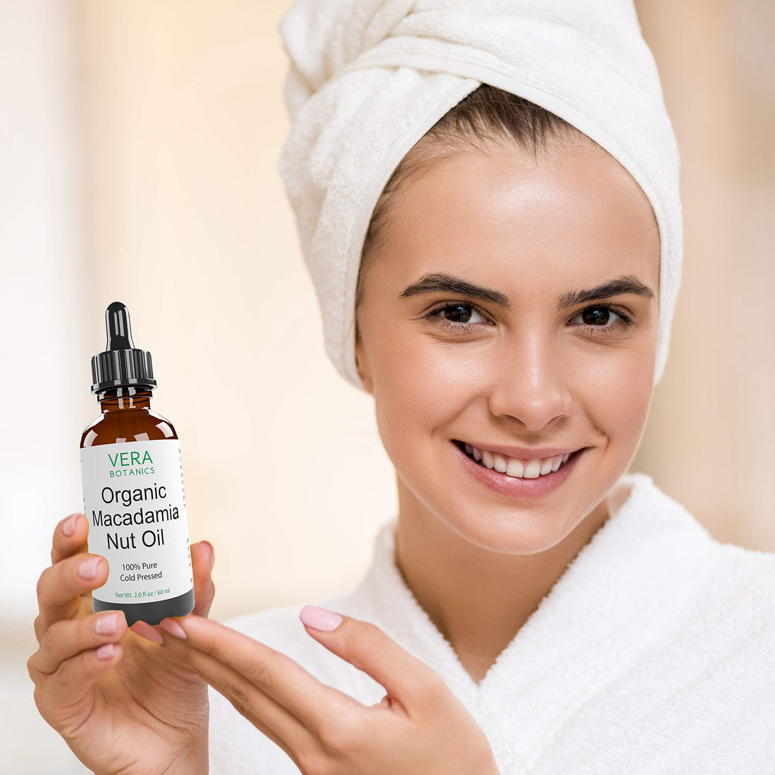 Vera Botanics ORGANIC MACADAMIA NUT OIL 100% Pure & Natural, Unrefined, Cold-Pressed For Face, Dry Skin, Nails, Lips, Body & Hair - Reduce Hair Breakage, Even Out Skin Tone, Therapeutic Massage