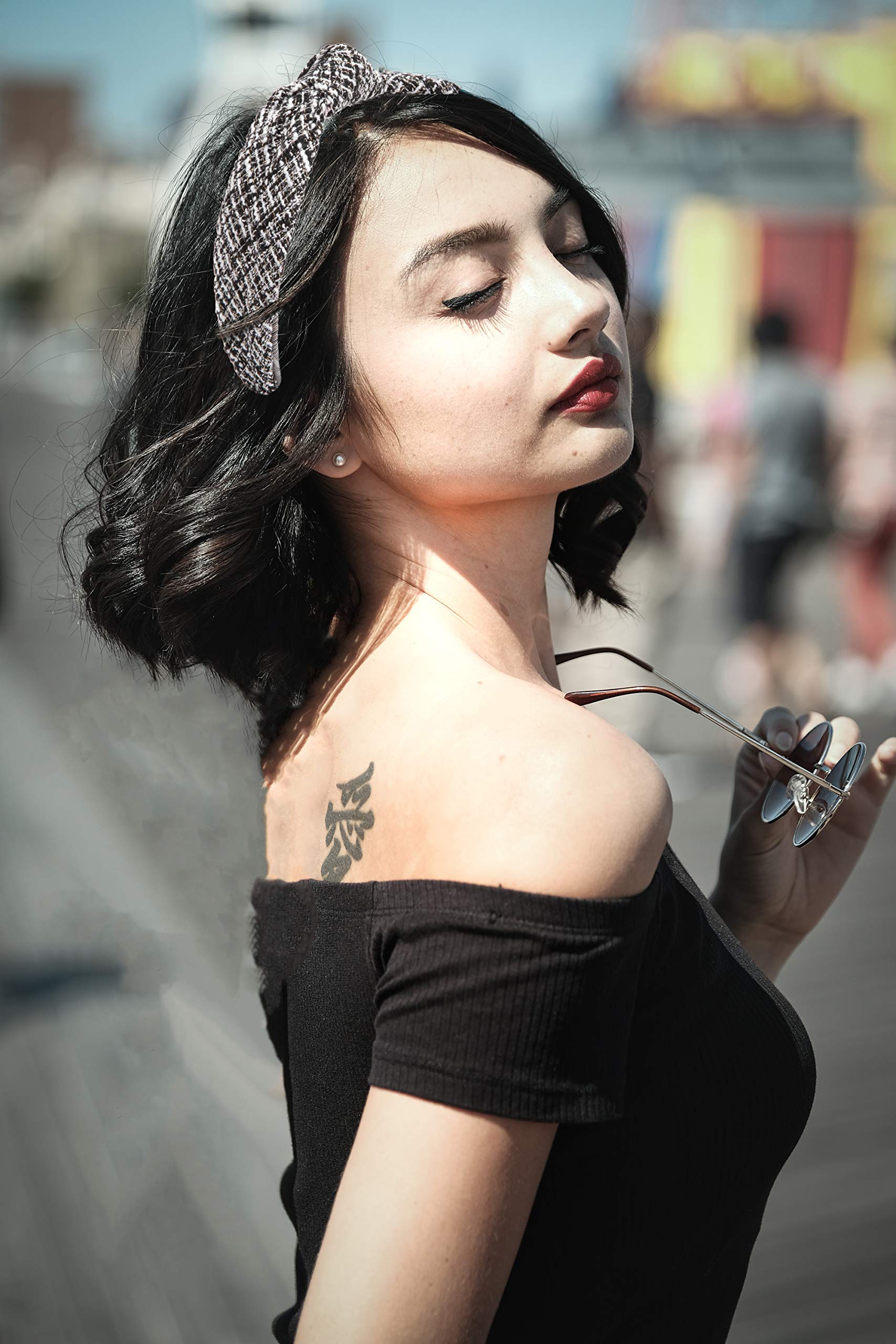 Tweed Knotted Headbands for Women Go with Everything. Welmade Black Top Knot headband for women Fashion is Adjustable . Comfy Black Knotted Headband is Cute. Ladies headbands Get Many Compliments