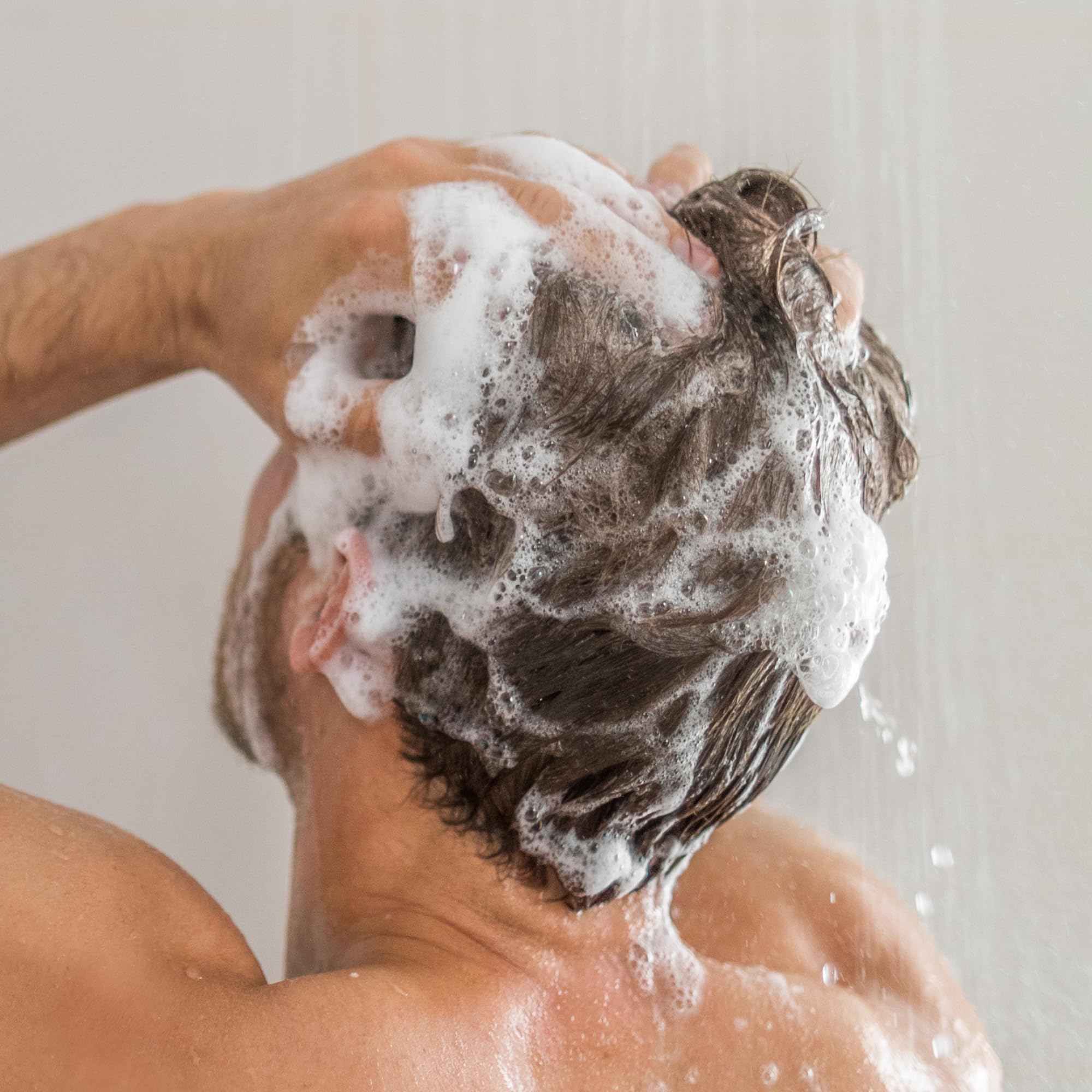 Cremo Palo Santo Barber Grade 2-n-1 Shampoo & Conditioner, Notes of Bright Cardamom, Dry Papyrus and Aromatic Palo Santo,16 Fl Oz