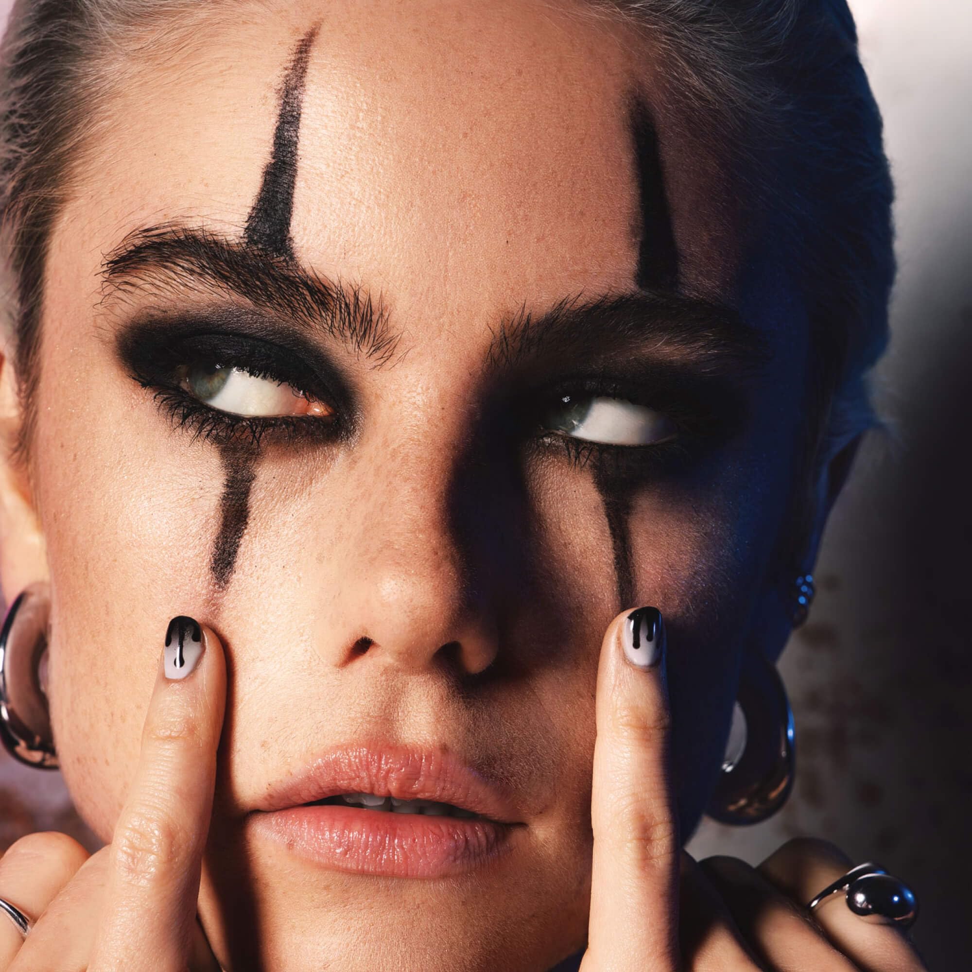 Lottie London x Harley Quinn Jumbo Eyeliner, Buttery Black jumbo eyeliner pencil with a rich pigment and color pay off for an effortless smokey eye look