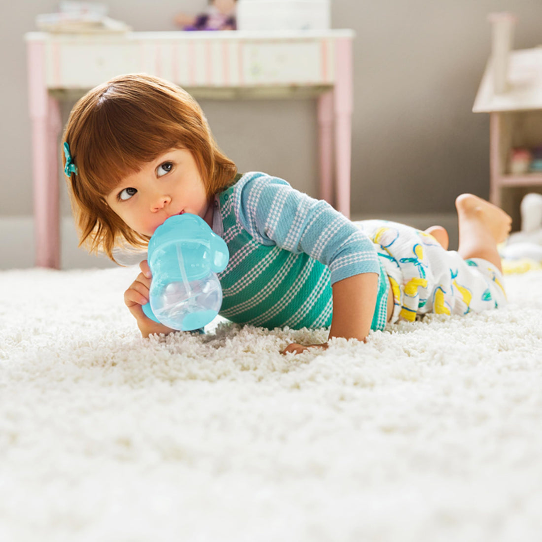 Munchkin Any Angle Sippy Cup for Toddlers, Spill Proof Weighted Straw Cup with Transition Handles for Babies 6 Months and Up, 7 Ounce, Blue