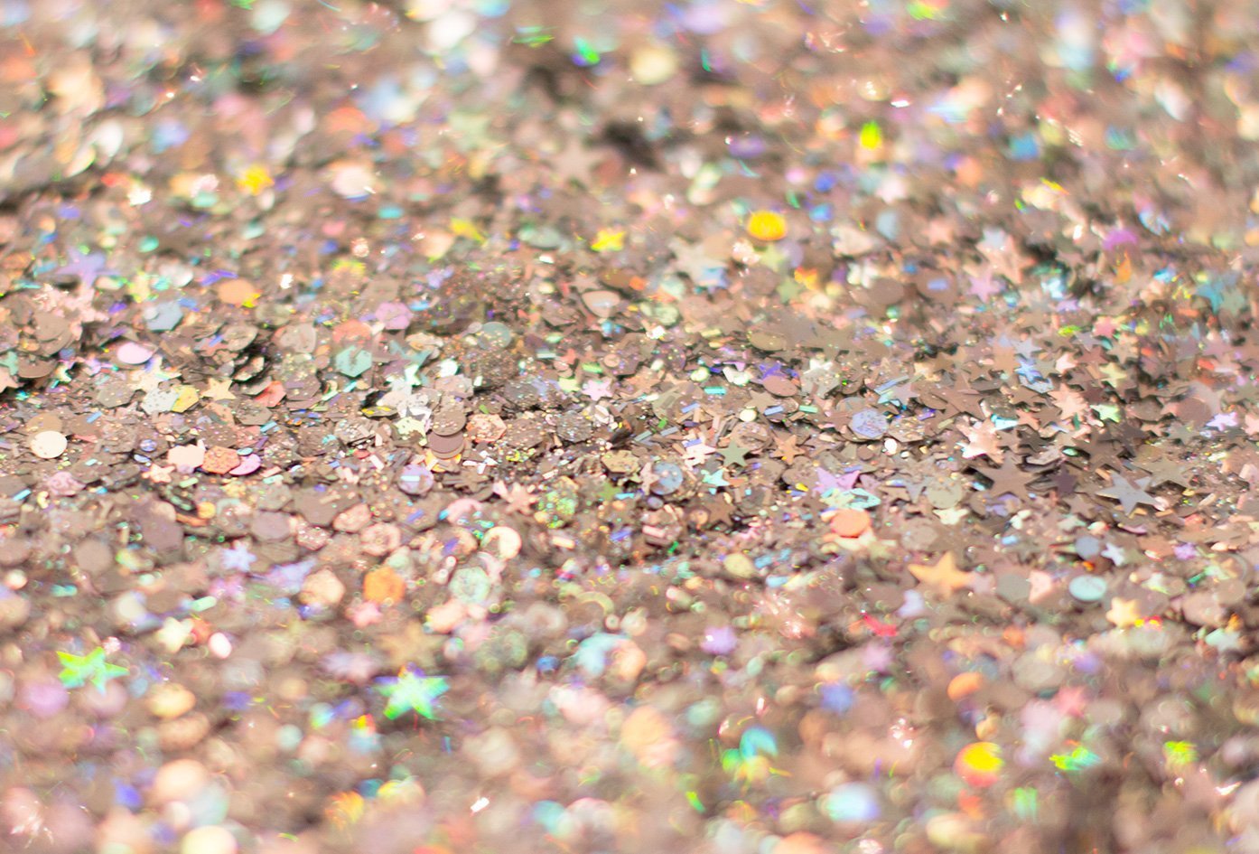 KARIZMA Holographic Silver Body Glitter. 30g Chunky Face Glitter, Hair Glitter, Eye Glitter and Body Glitter for Women. Rave Glitter, Festival Accessories, Cosmetic Glitter Makeup. Loose Glitter Set