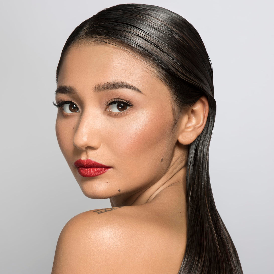 Pravana Purify & Revive Mineral Diminishing Shampoo | Instantly Removes Hard Water Deposits | Hydrates, Energizes, Volumizes | Eliminates Brassiness & Discoloration | 11 Fl Oz