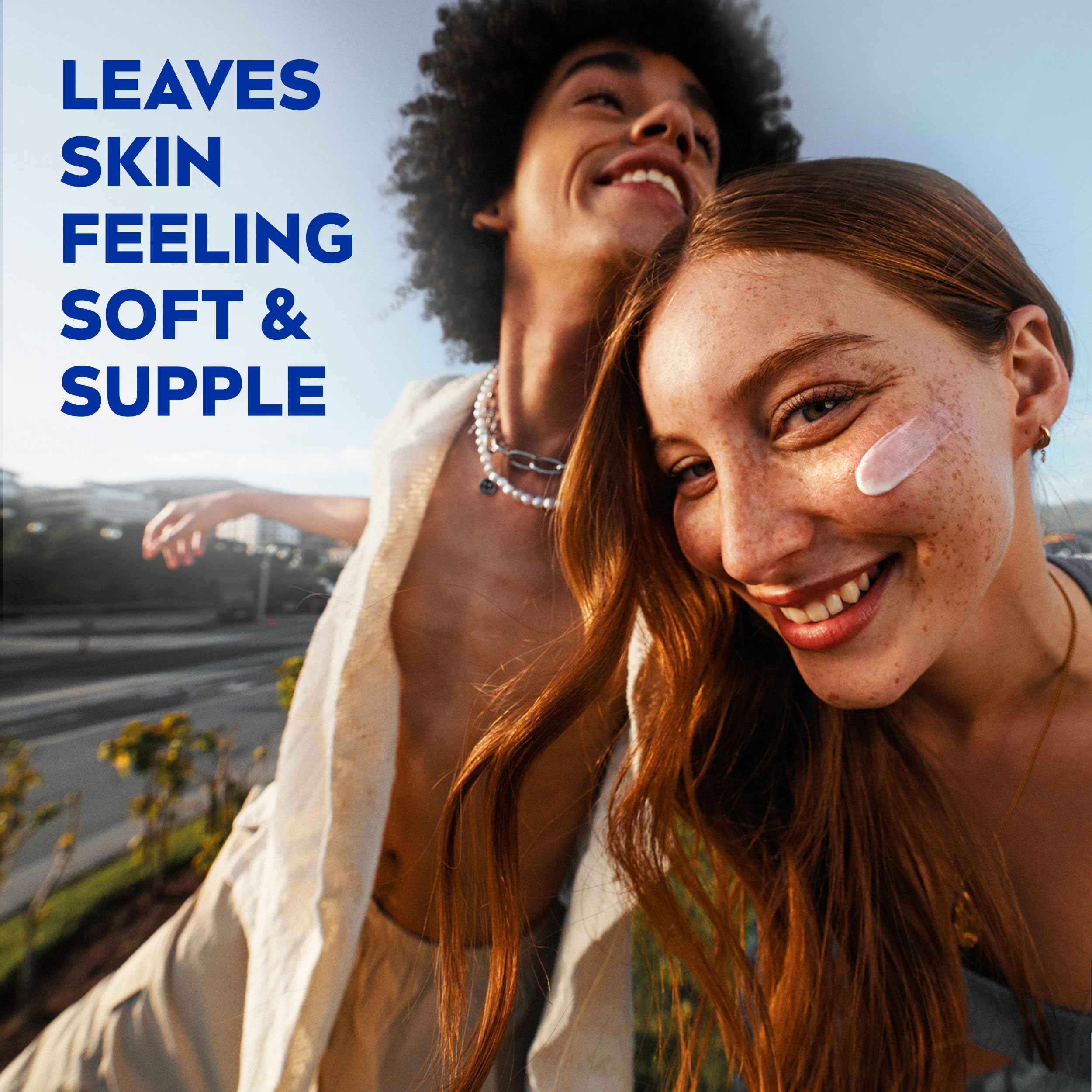 Nivea Soft Refreshingly Soft Moisturizing Creme with Jojoba Oil and Vitamin E, 6.8-Ounce Tubs (Pack of 4)