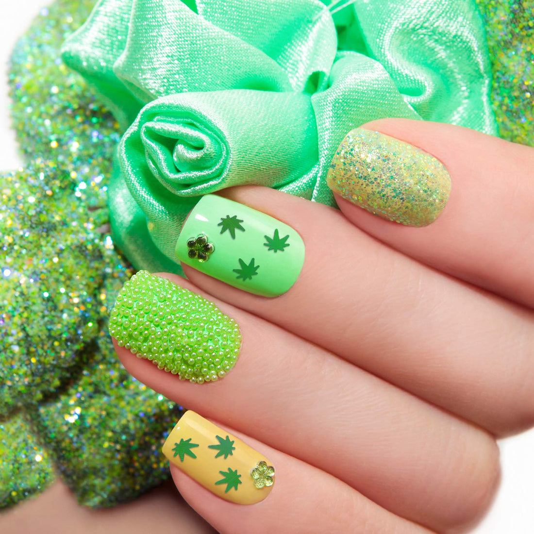 20 Grams Weed Leaf Glitter Festival Pot Leaves Nail Body Art Decoration for DIY Festival Makeup Accessories (Green)