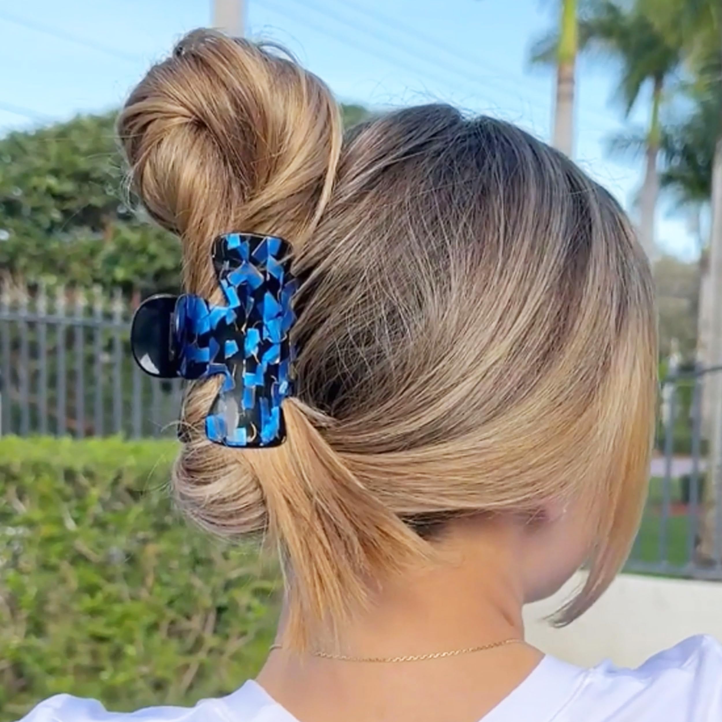 CP2439, CLIP Large Hand-Made, FLWRLYS, BLUE