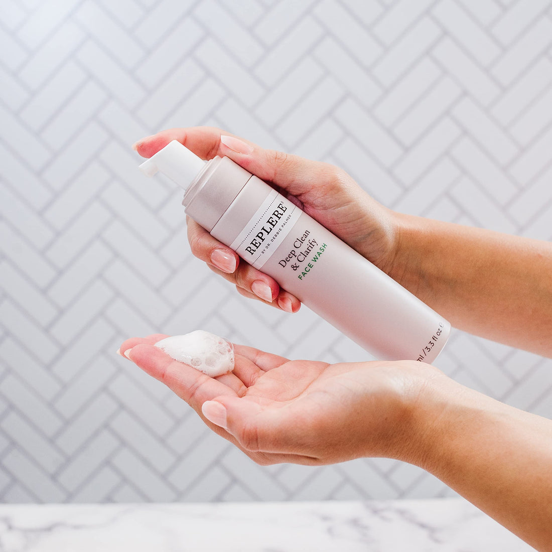 Deep Clean & Clarify Face Wash