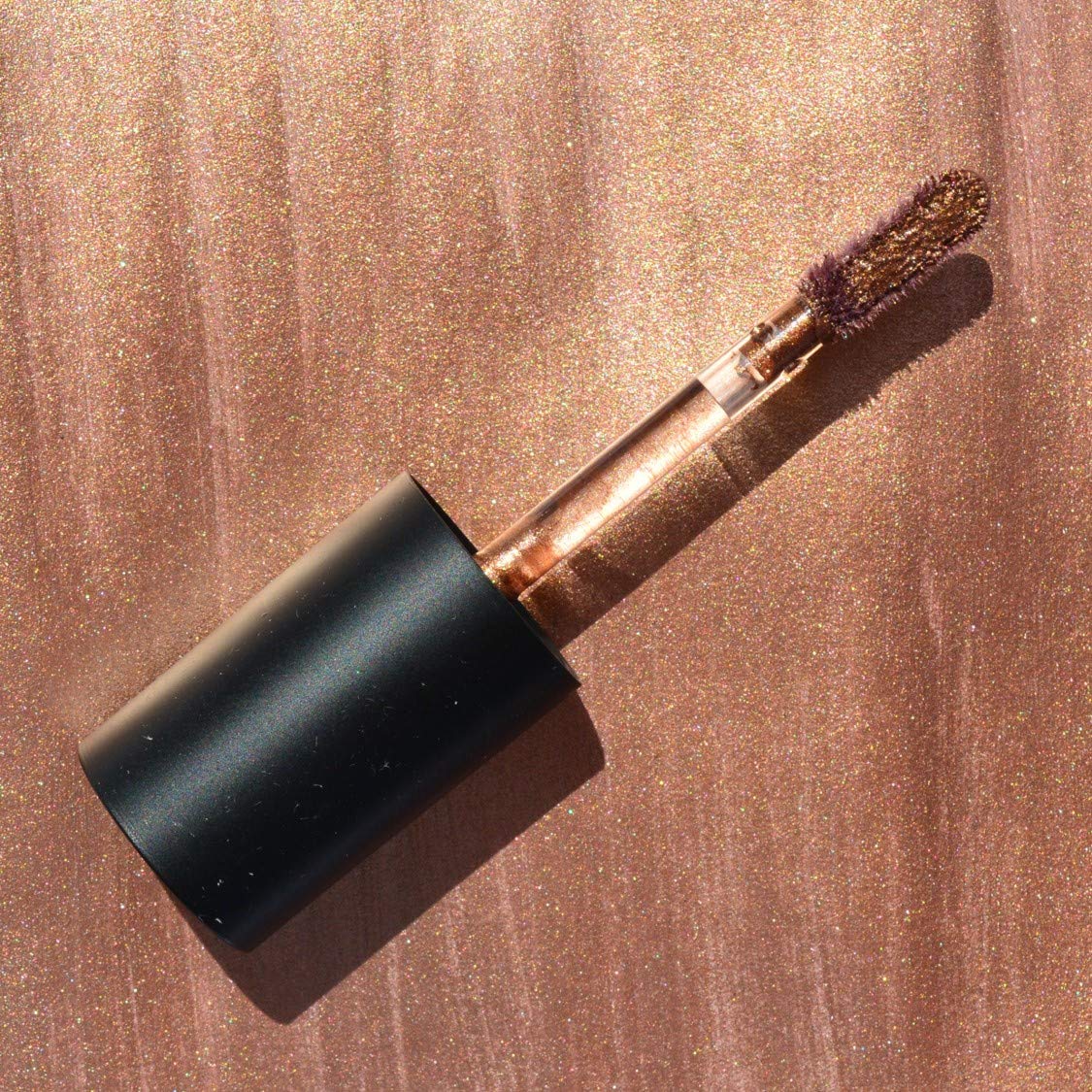 Palladio Liquid Eyeshadow, creamy shimmery formula that instantly adheres to the eyelid with flexible applicator wand for over 8 hours of smudge and crease-proof wear (Jasper)