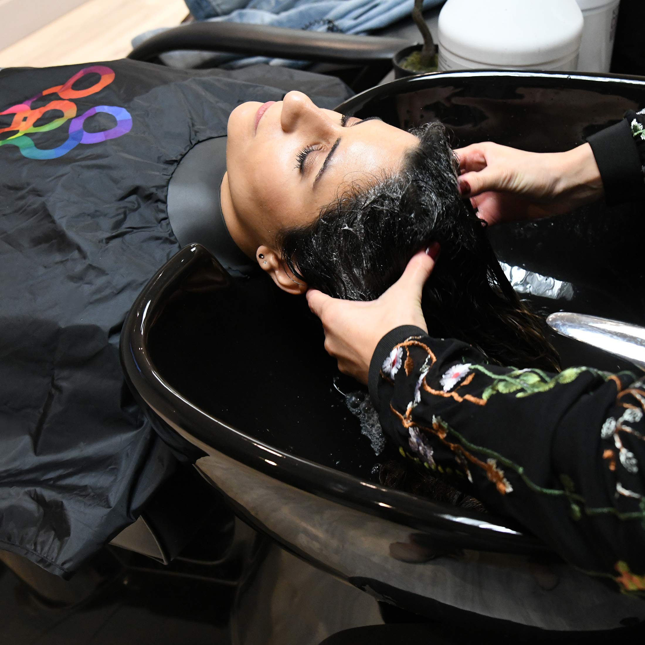 FRAMAR Framar Screen Salon Shampoo Cape with Water Resistant Surface for Hair Dye, Cosmetology Supplies and Hair Coloring