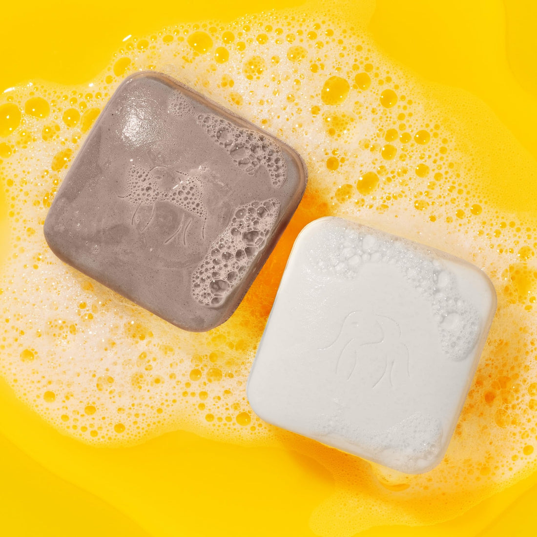 Drunk Elephant Juju and Pekee Baby Bars - With Travel-Friendly Case - 28 g/1 oz Each - Clean Clinical Skincare - Cruelty-Free - Dermatologist-Tested - Free of Essential Oils, Silicones, and Fragrance