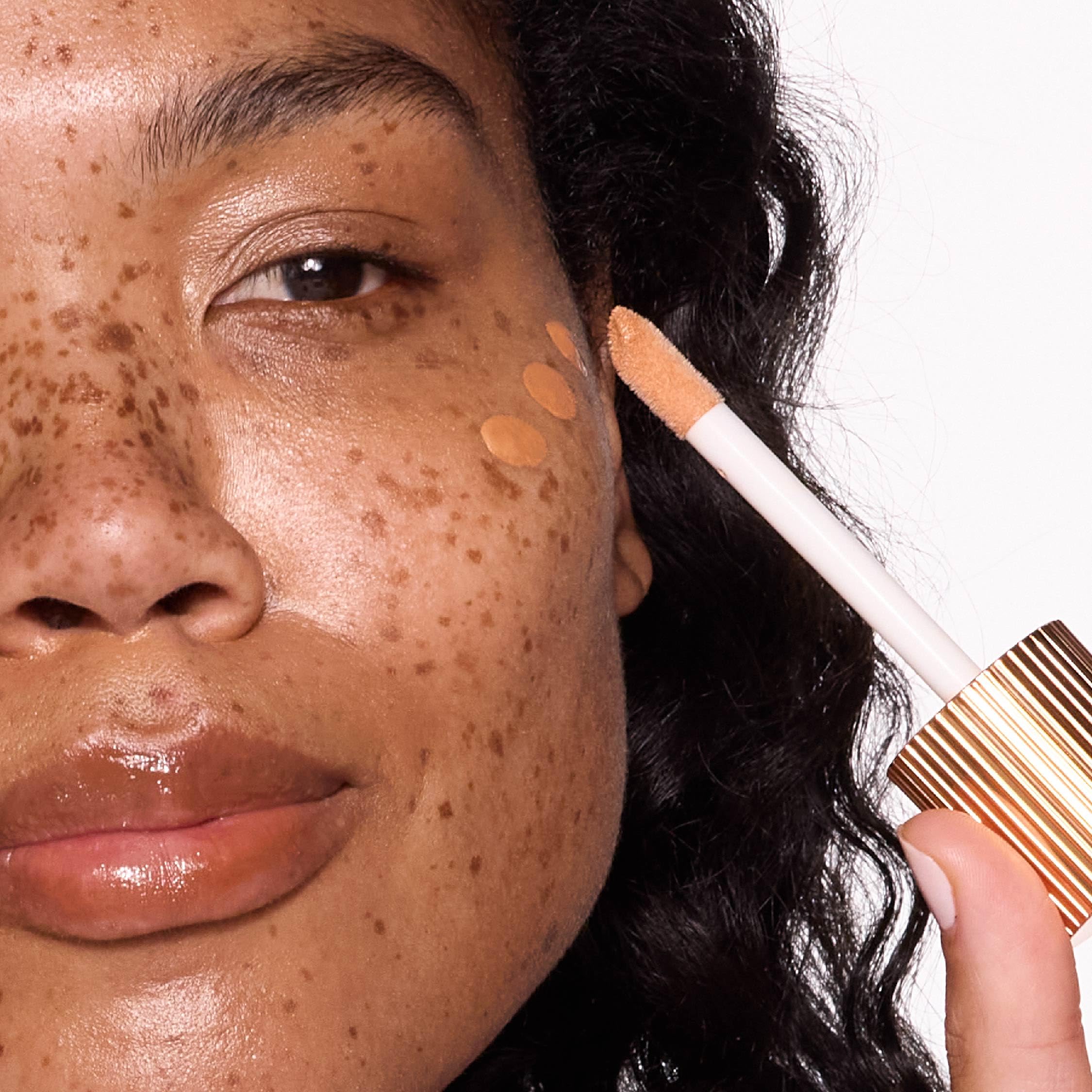 MCoBeauty Flawless Glow Luminous Skin Filter, 5 Natural Medium, Healthy Glow with Natural Radiance, Vegan, Cruelty Free Cosmetics