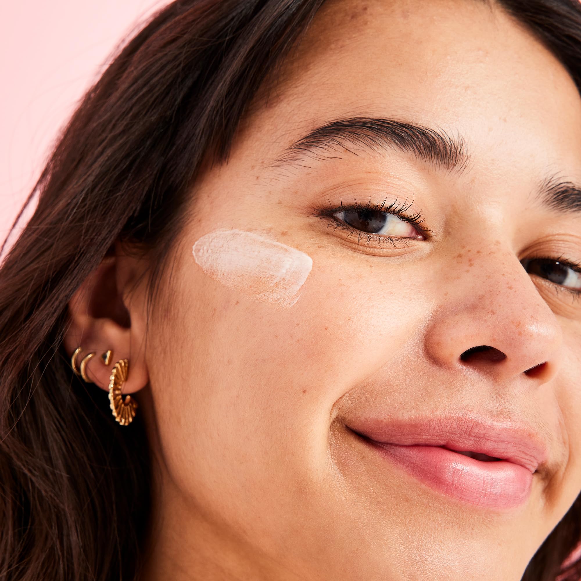 First Aid Beauty - Hello FAB: Coconut Skin Smoothie Priming Moisturizer, 2-in-1 Hydrating Moisturizer and Makeup Primer, Vegan Formula, Non-comedogenic, Safe for Sensitive Skin, 1.7 oz