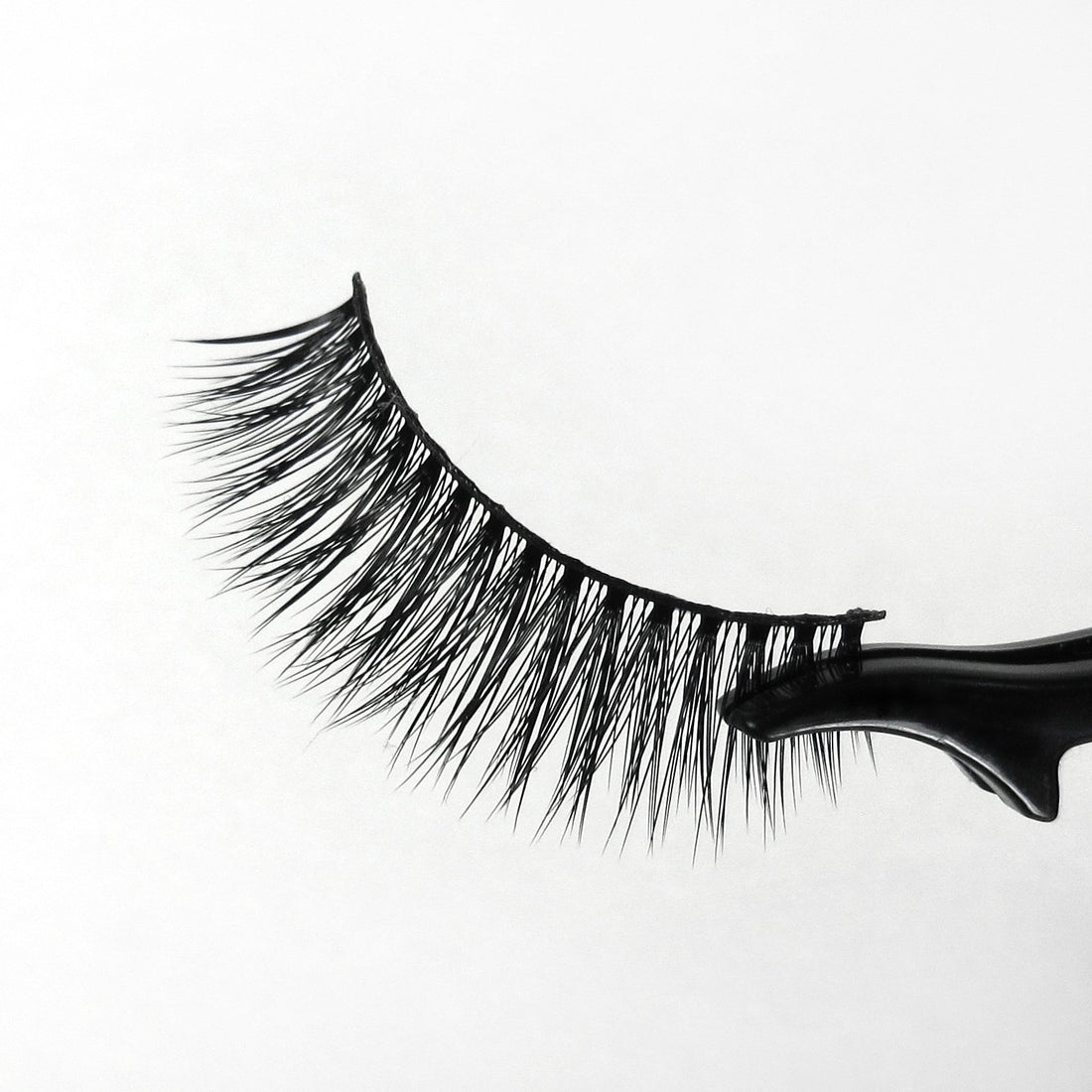 Missamé SULTRY Deluxe Beauty False Eyelashes Set Handmade with Synthetic Fibers Black 3 Pairs