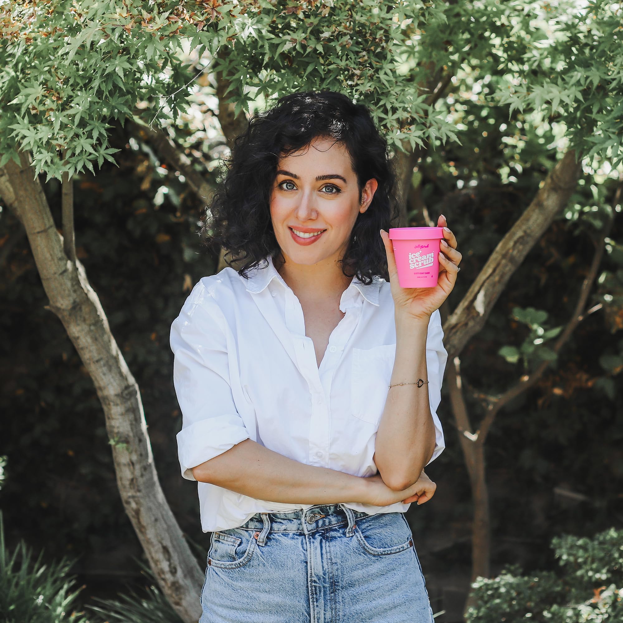 JollyScrub Ice Cream Scrub, Clean Exfoliating Sugar Scrub with Whipped Shea Butter Scrub & Nourishing Oils, Gentle & Moisturizing Sugar Scrub, Fights Dryness and Locks in Hydration, Cake Scent 200ml