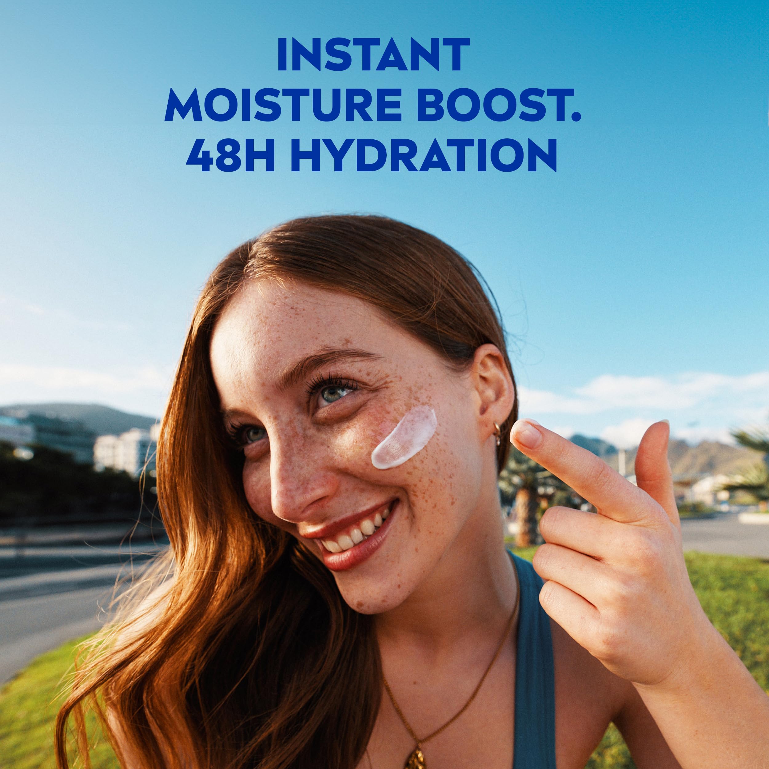 Nivea Soft Refreshingly Soft Moisturizing Creme with Jojoba Oil and Vitamin E, 6.8-Ounce Tubs (Pack of 4)