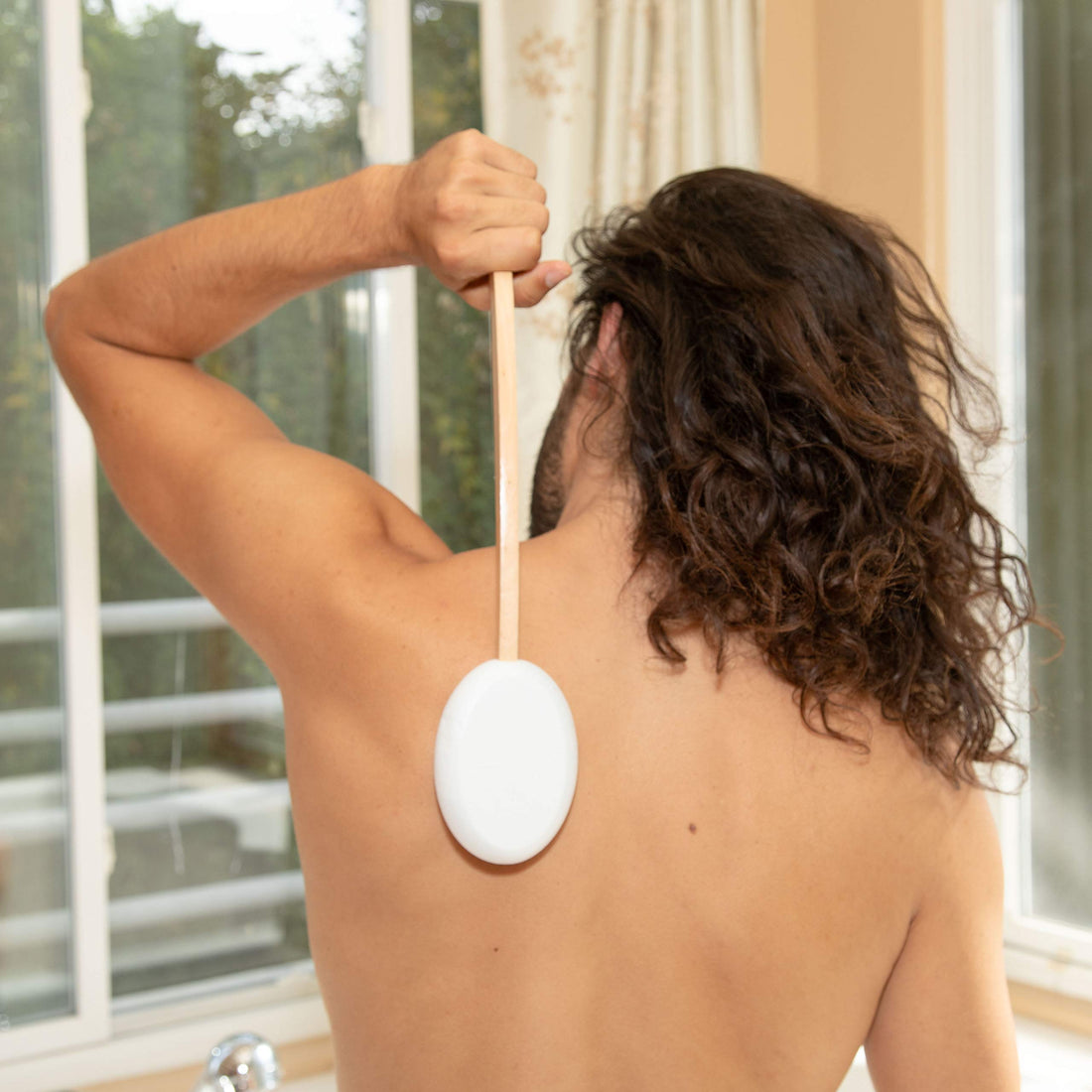 GranNaturals Lotion Applicator for Your Back, Legs, Feet - Long Curved Easy Reach Wooden Handle Body Brush for Suntan, Sunless Self Tanning, Skin Cream, Acne, Body Wash - Men and Women