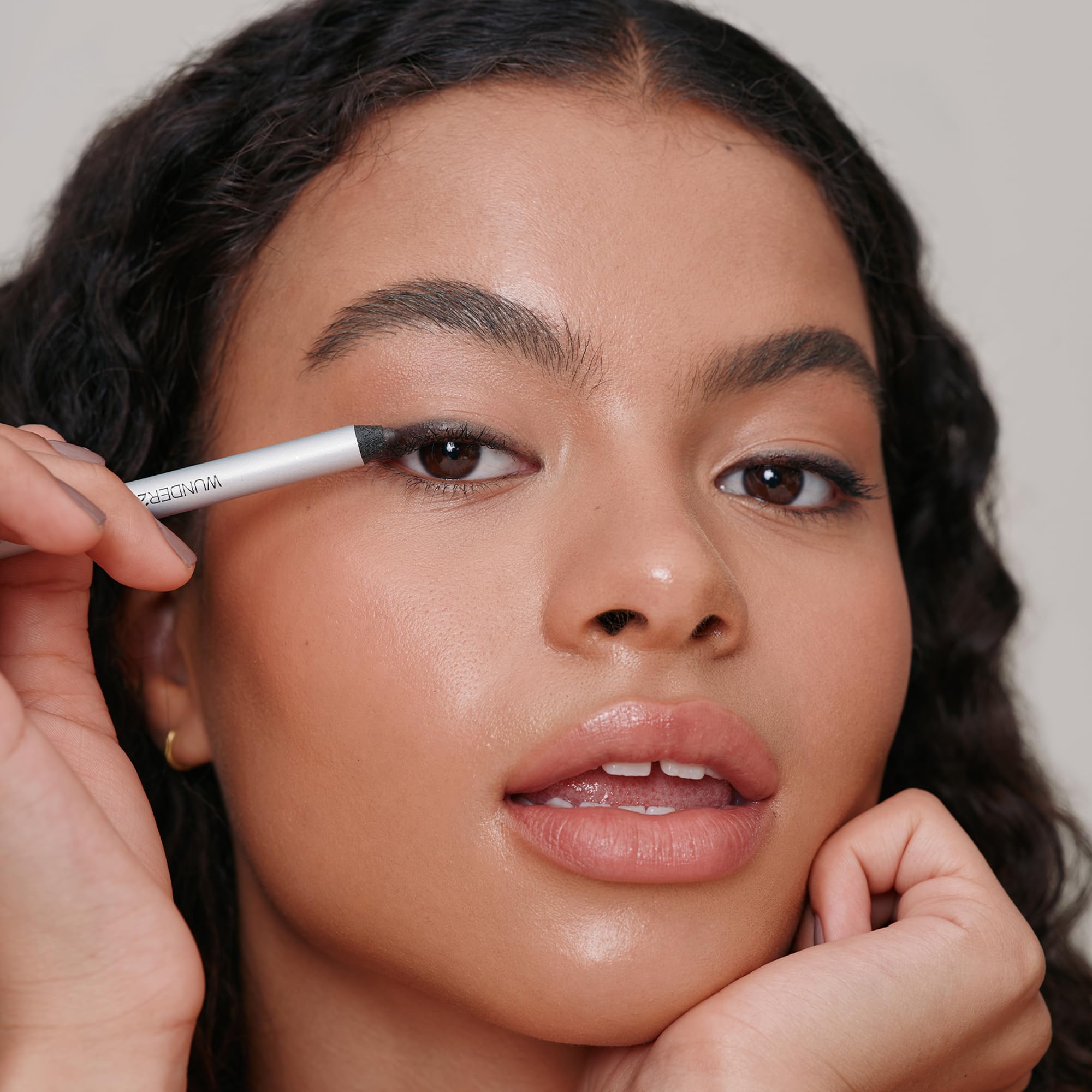 WUNDER2 SUPER-STAY LINER Long-Lasting & Waterproof Colored Eyeliner, Essential Black