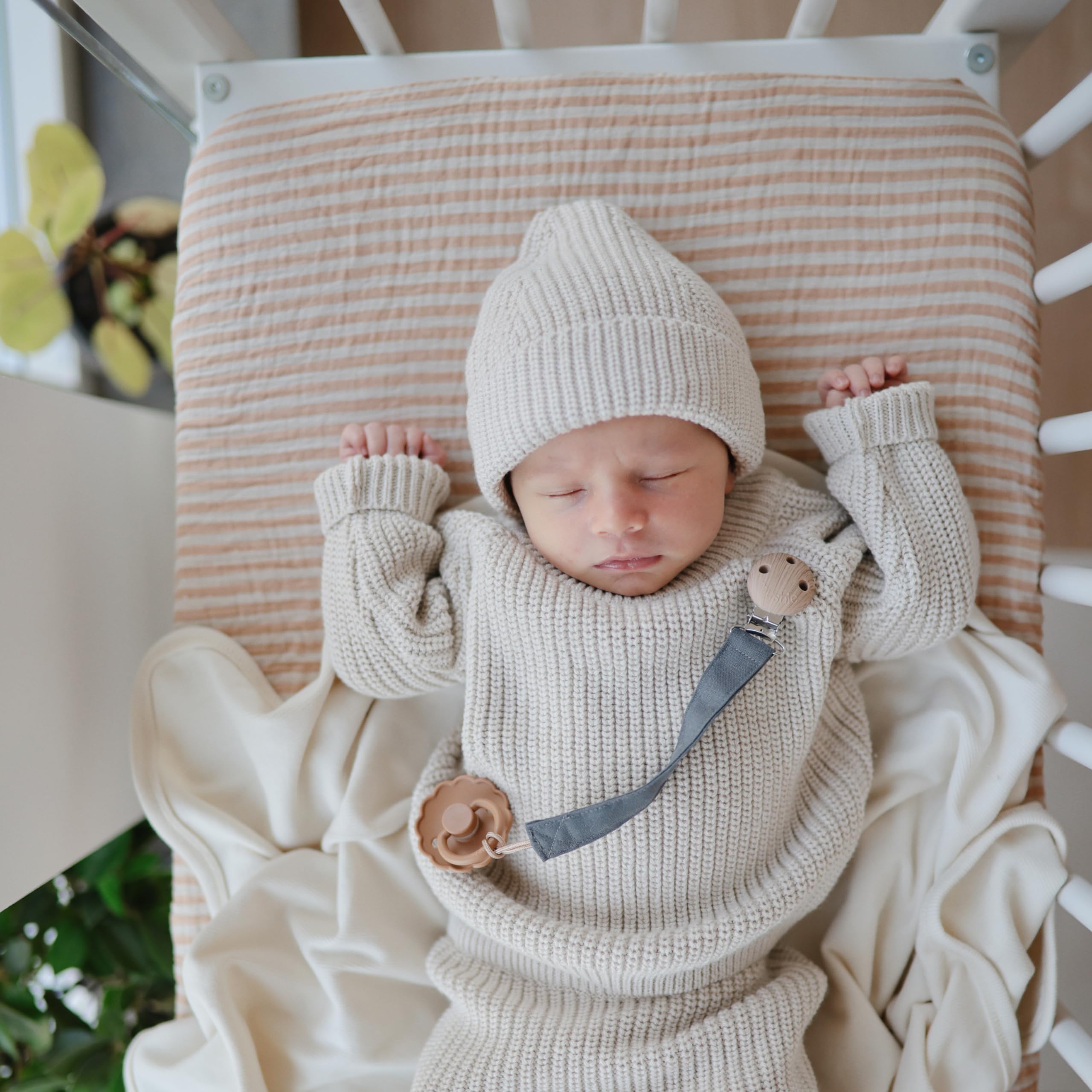 mushie Extra Soft Muslin Fitted Crib Sheet | 192 Thread Count | 28x 52 (Natural Stripe)