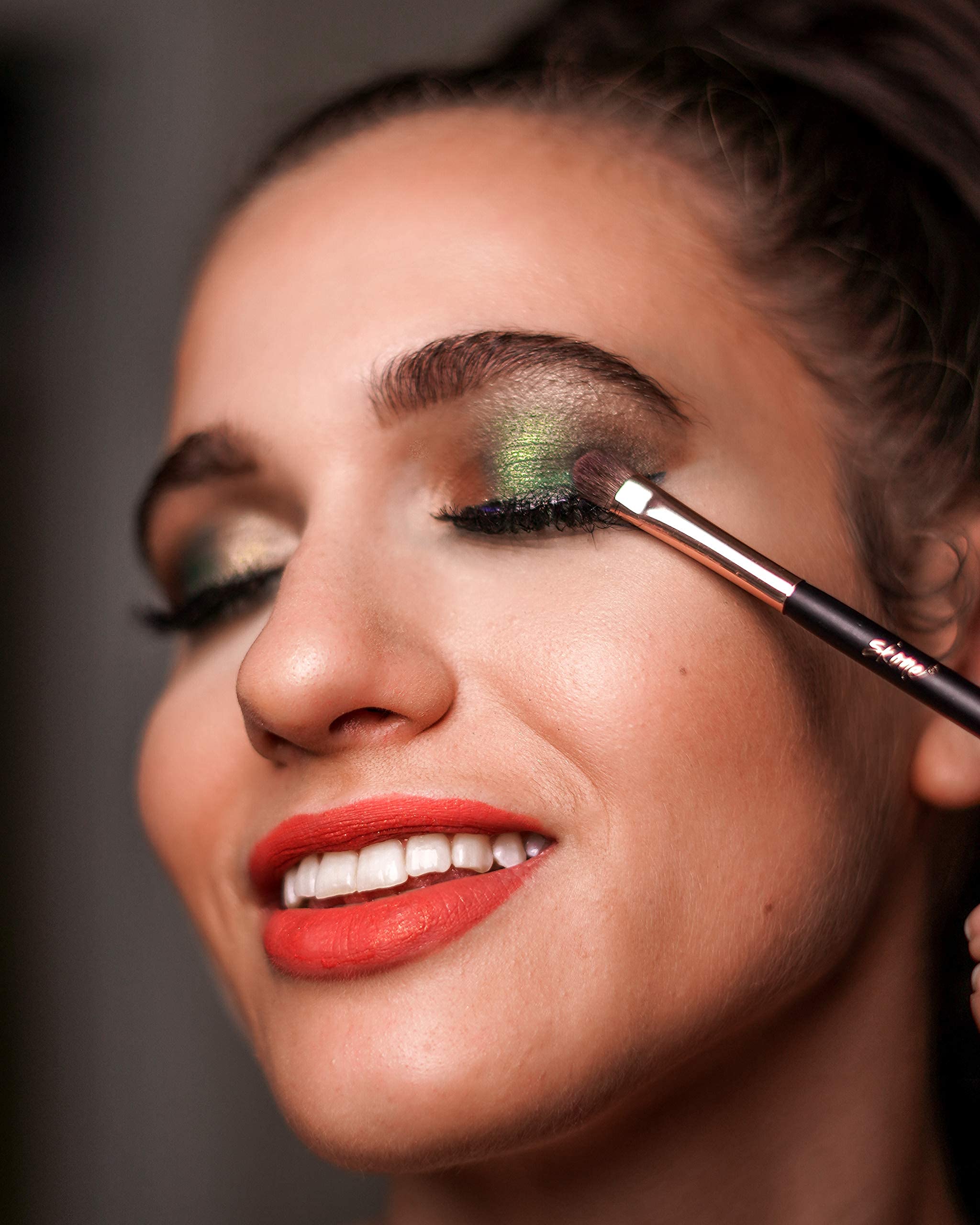 Skone Cosmetics | Professional Grade Makeup Brush | Eye Shadow | Eyebrows | Primer | Smudger | Nylon Brush (Small Shadow Brush)