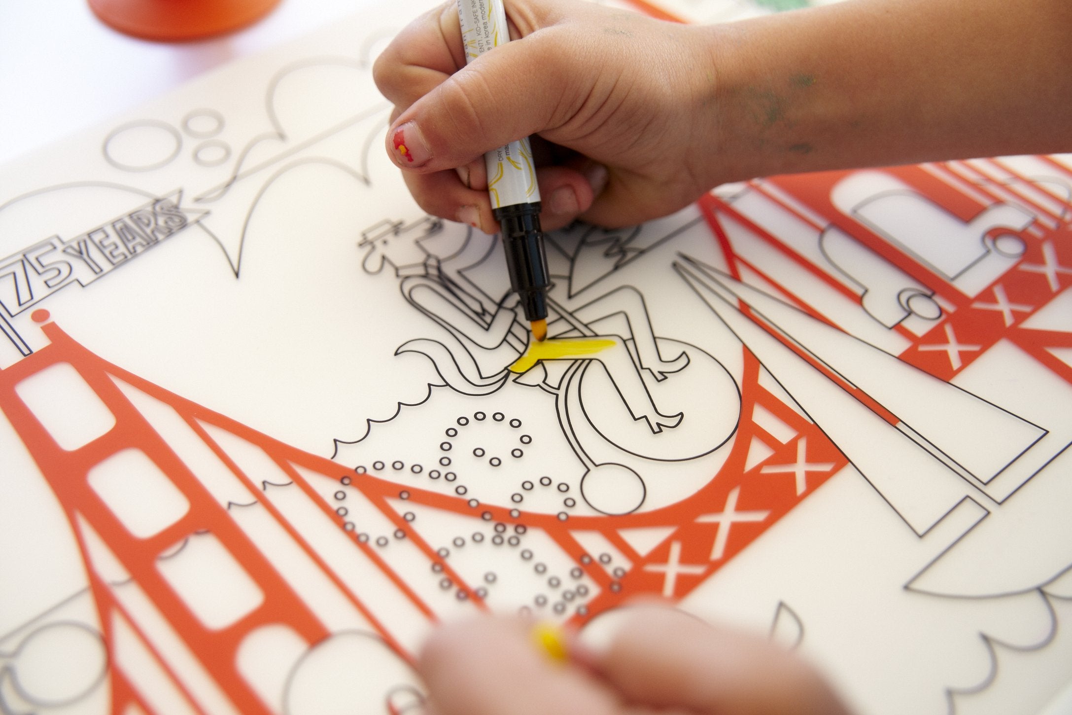 modern-twist 10 x 14 Reusable, Waterproof Coloring Mark-Mat Sheet for Kids, 100% Food-Grade Silicone, Pack of 1, San Francisco