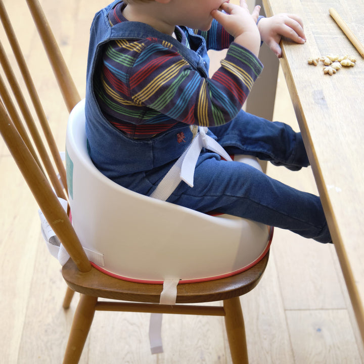 Prince Lionheart Squish Booster Seat, Fuchsia, 3-Point Harness and Dual-Strap System, Easy to Wipe Clean, and Lightweight