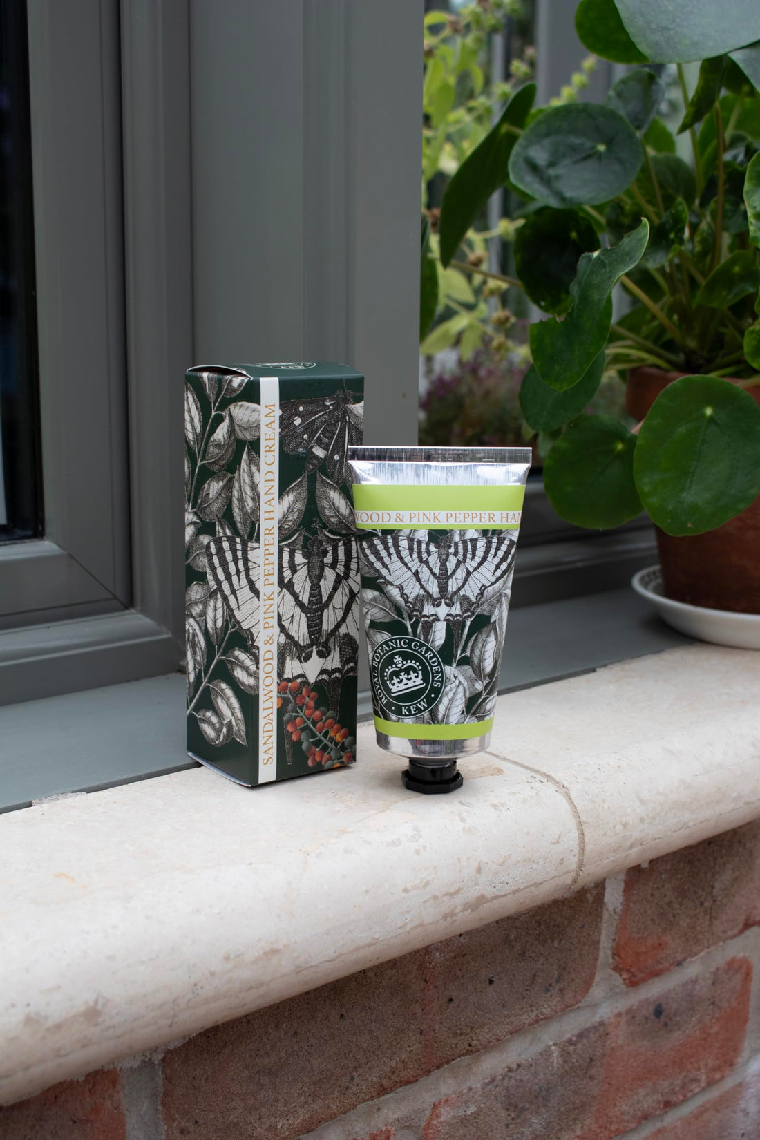 Royal Botanical Gardens, Kew Sandalwood & Pink Pepper Hand Cream, 75mls