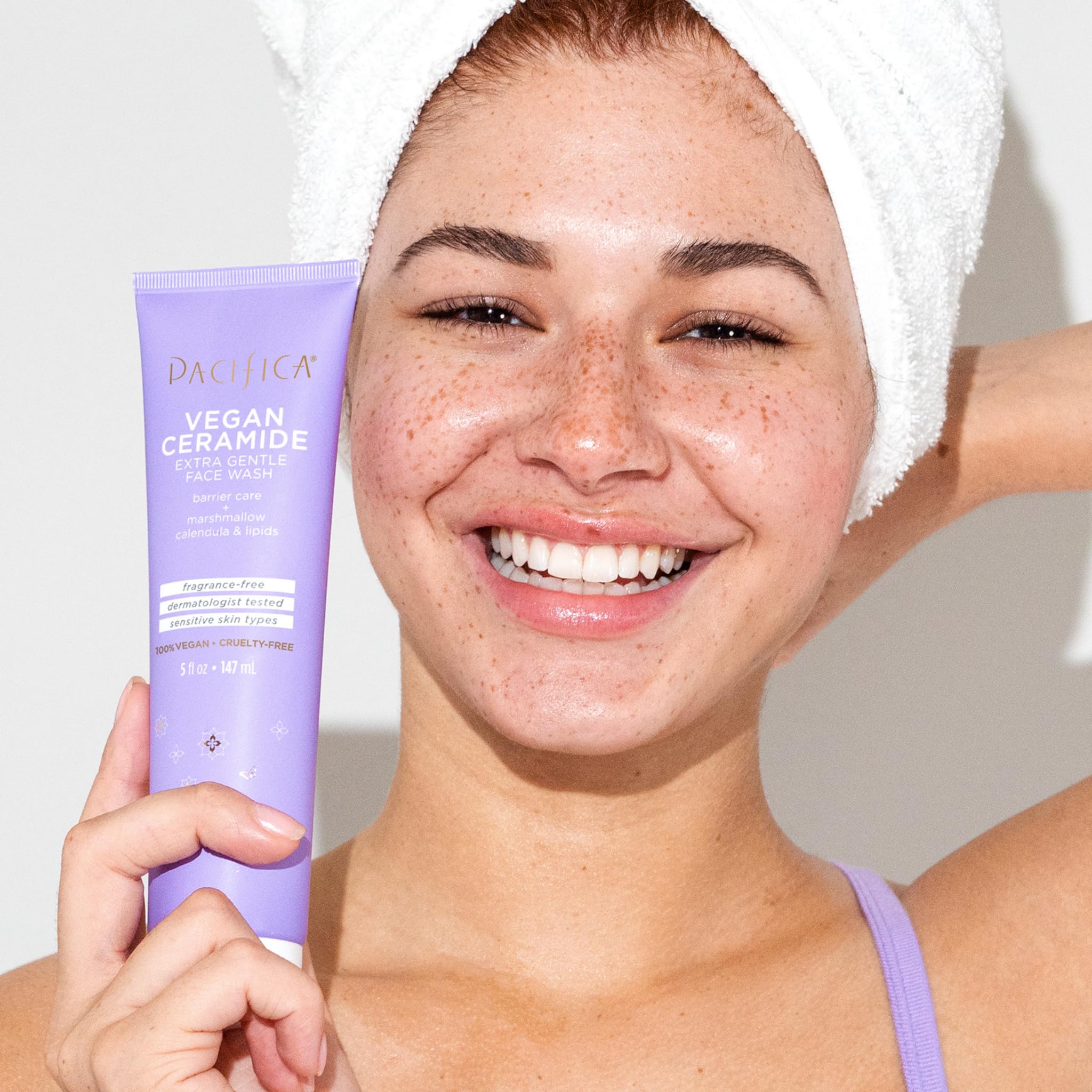 Pacifica Beauty 100 % Vegan Ceramide Barrier Repair Extra Gentle Face Wash, Daily Facial Cleanser, Ecezma Association Approved, Safe for Sensitive Skin, Fragrance & Cruelty Free, 5 Fl Oz