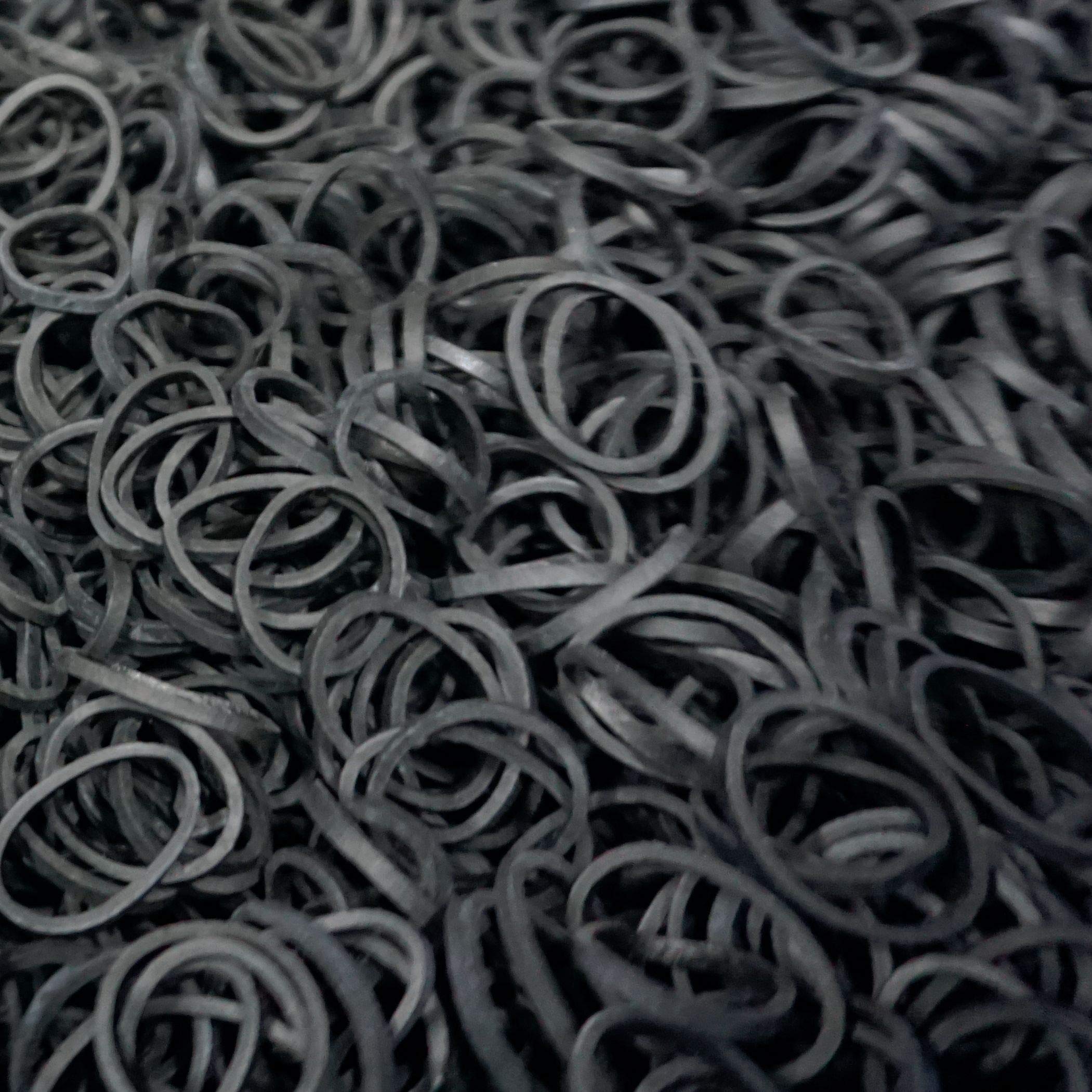 Amelia Beauty 500 Count Elastic Rubber Bands in Re-closable Container (Black)