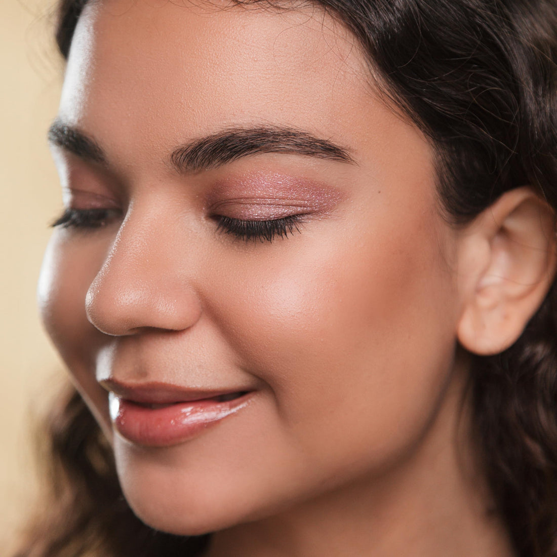 Zev Eyeshadow Stick – ShadeRush 2-in-1 Cream Eyeshadow Stick – Cream-to-Powder Eye Shadow with Built-in Smudger – Shimmer Makeup – Waterproof and Crease-Proof – Mauve Shimmer