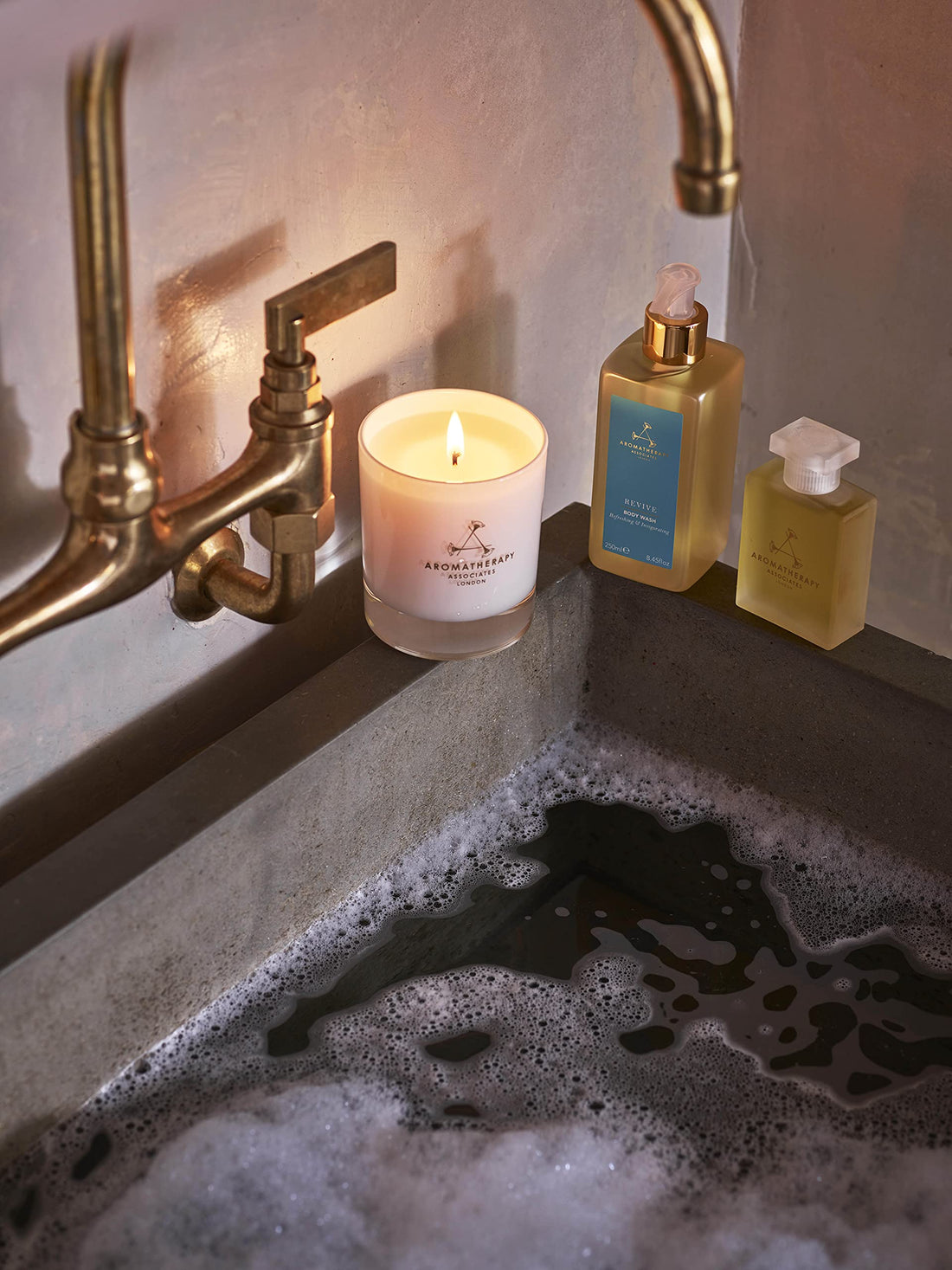 Aromatherapy Associates Revive Evening Bath & Shower Oil 55ml/1.86oz