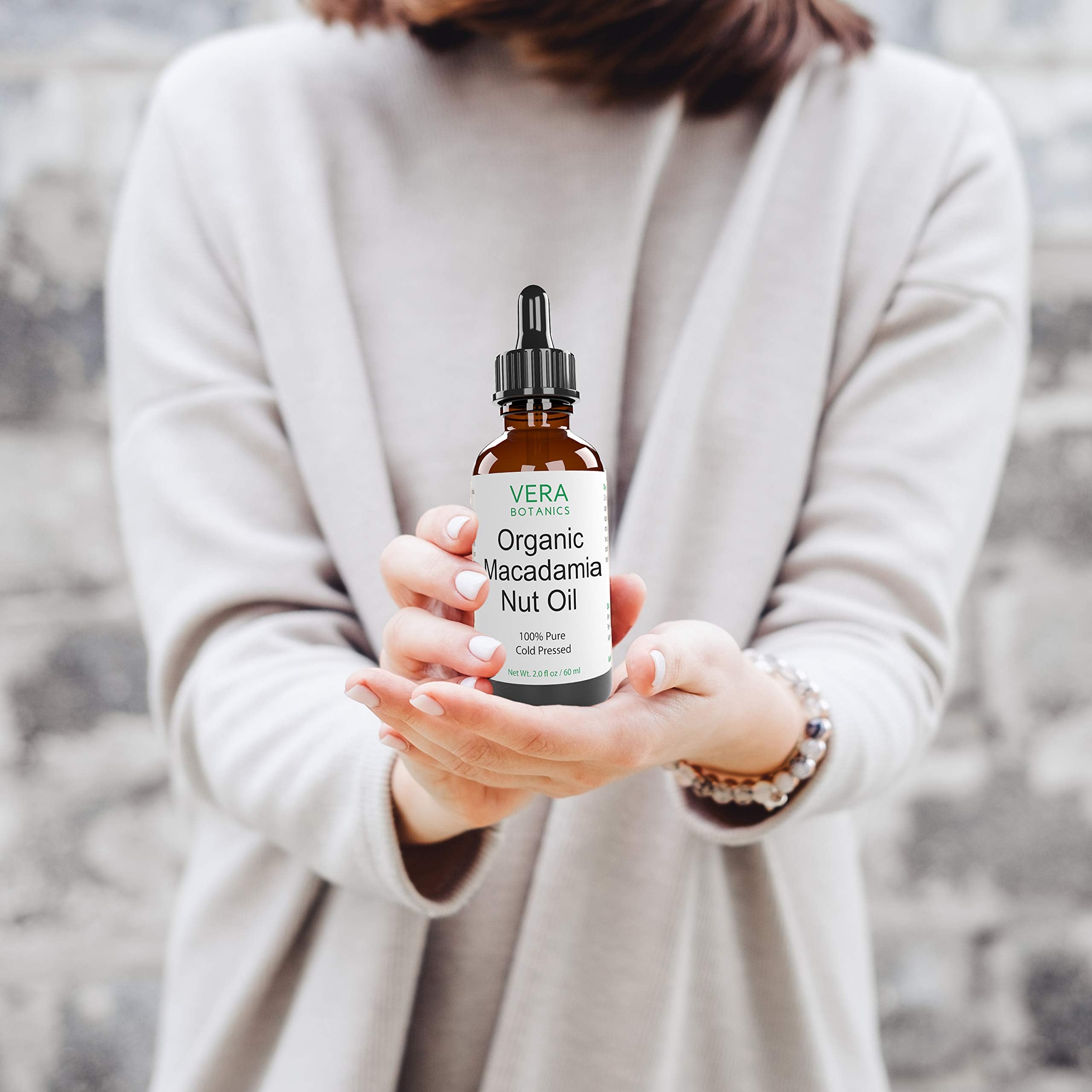 Vera Botanics ORGANIC MACADAMIA NUT OIL 100% Pure & Natural, Unrefined, Cold-Pressed For Face, Dry Skin, Nails, Lips, Body & Hair - Reduce Hair Breakage, Even Out Skin Tone, Therapeutic Massage