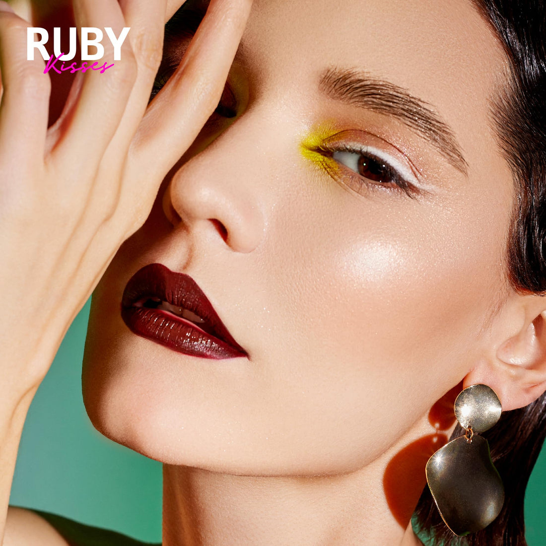 LAL03 White Out : Ruby Kisses 24HR EYE DEFINE Auto Eyeliner (LAL03 White Out)