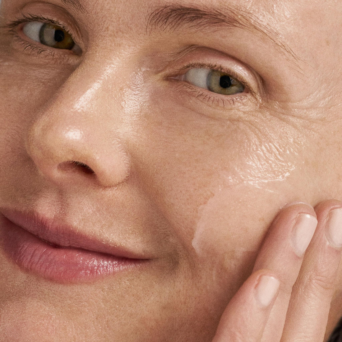 Dermalogica Ultracalming Cleanser, Gentle Face Wash for Sensitive Skin - Calms and Cools Redness and Discomfort, PH balanced, Non- Foaming, Gel Cream Type, Refill, 16.9 Fl Oz