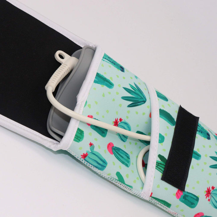 Heat Resistant Neoprene Silicone Travel Hair Curler Mat Holder and Curling Flat Iron Storage Pouch Set, Cactus