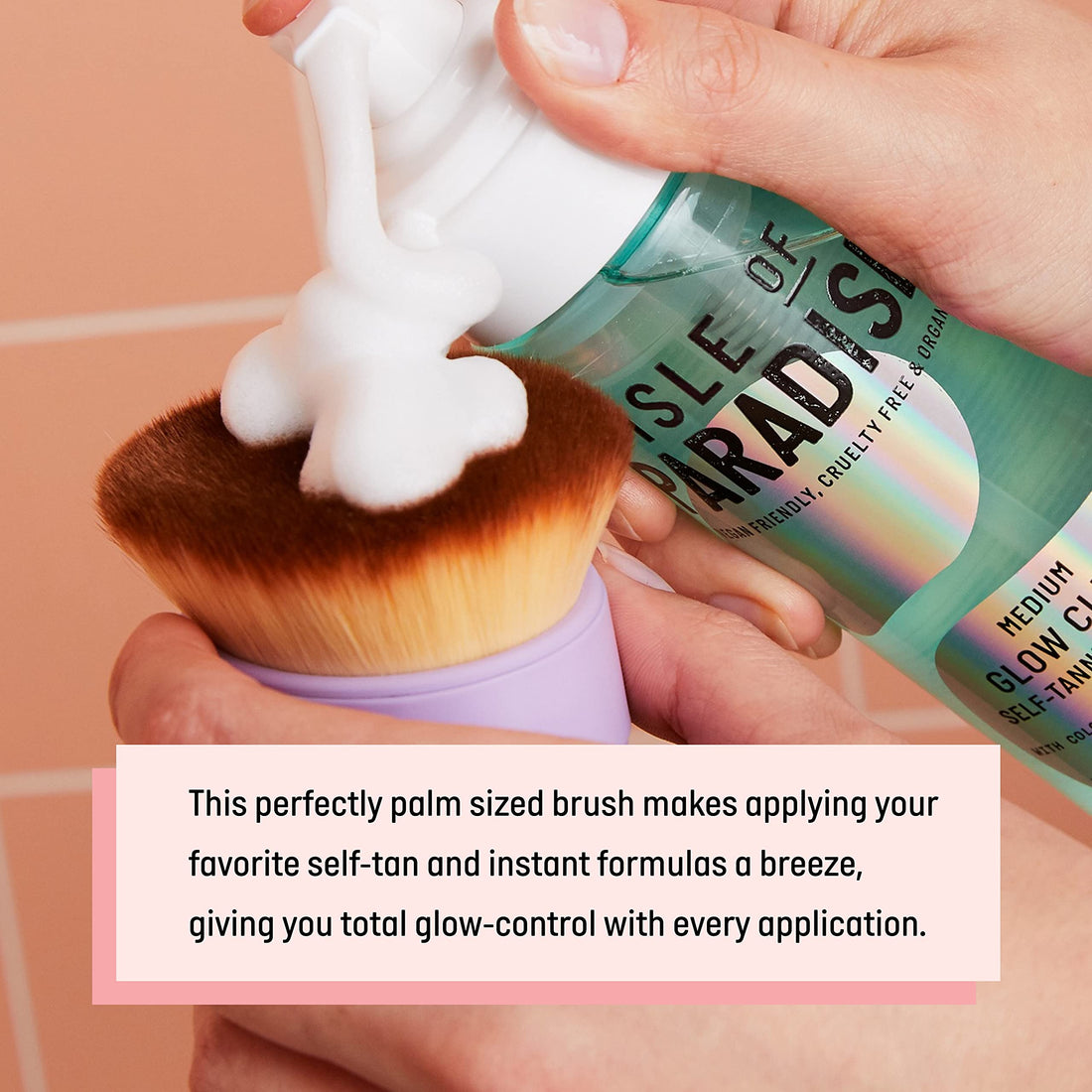 Isle of Paradise Fake Tan Big Blending Brush, Self Tanning Applicator for a Flawless Glow