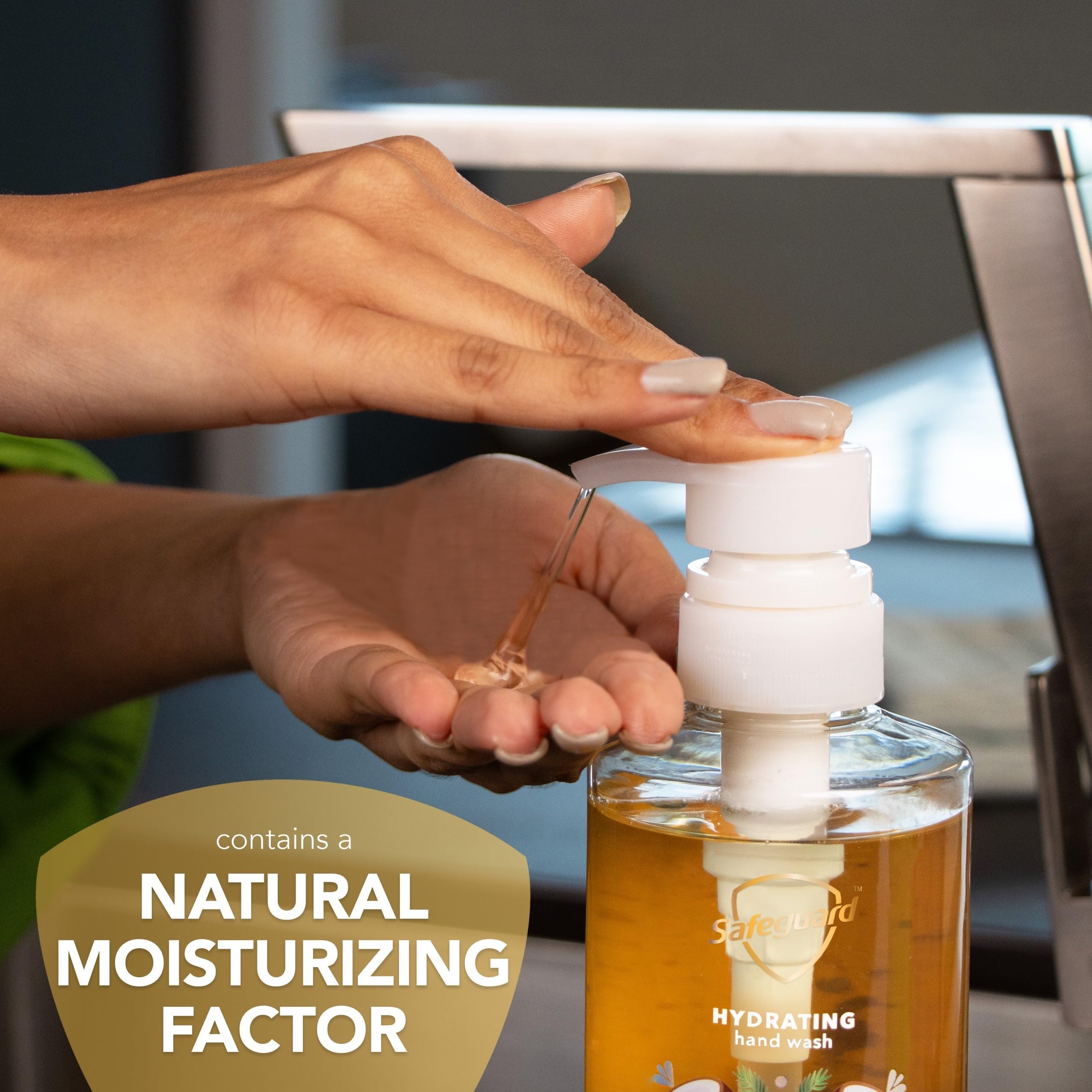 Safeguard Liquid Hand Soap, Micellar Deep Cleansing, Washes Away 99% Bacteria, Made with Natural Moisturizers, Enriched with Skin Conditioners, PH Balanced, Coconut Scent 15.5 oz