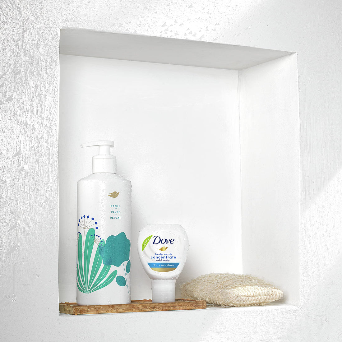 Dove Concentrate Refill and 100 percent Recycled Reusable Bottle for Instantly Soft Skin Daily Moisture Starter Kit for Lasting Nourishment Body Care 4 Fl oz (makes 16 Fl oz)