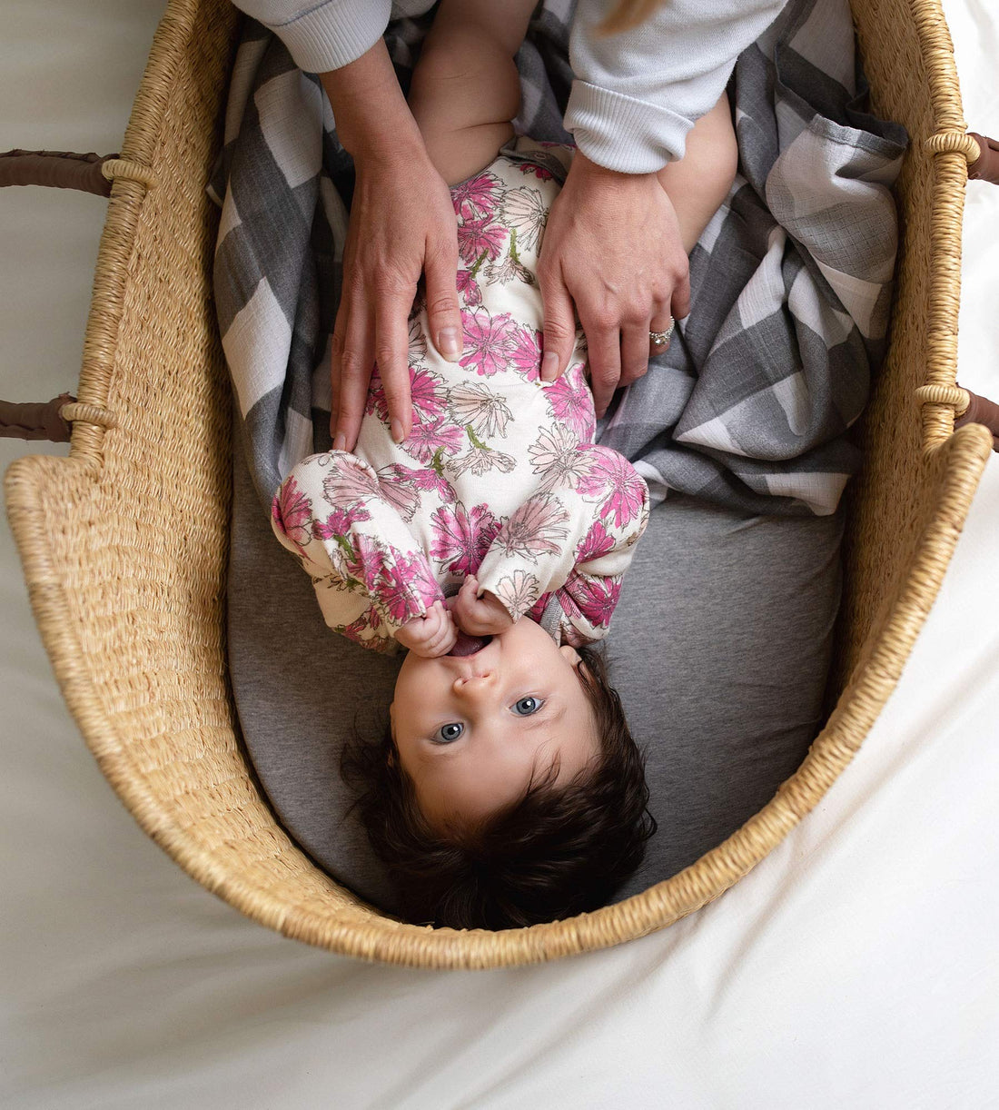 Burts Bees Baby Bassinet Sheet, Infant Fitted BEESNUG Cover, 100% Organic Cotton, Soft Unisex Newborn Essentials for all Standard Oval or Rectangle Bassinet Bed Pads or Mattresses - 15 x 33 Inches