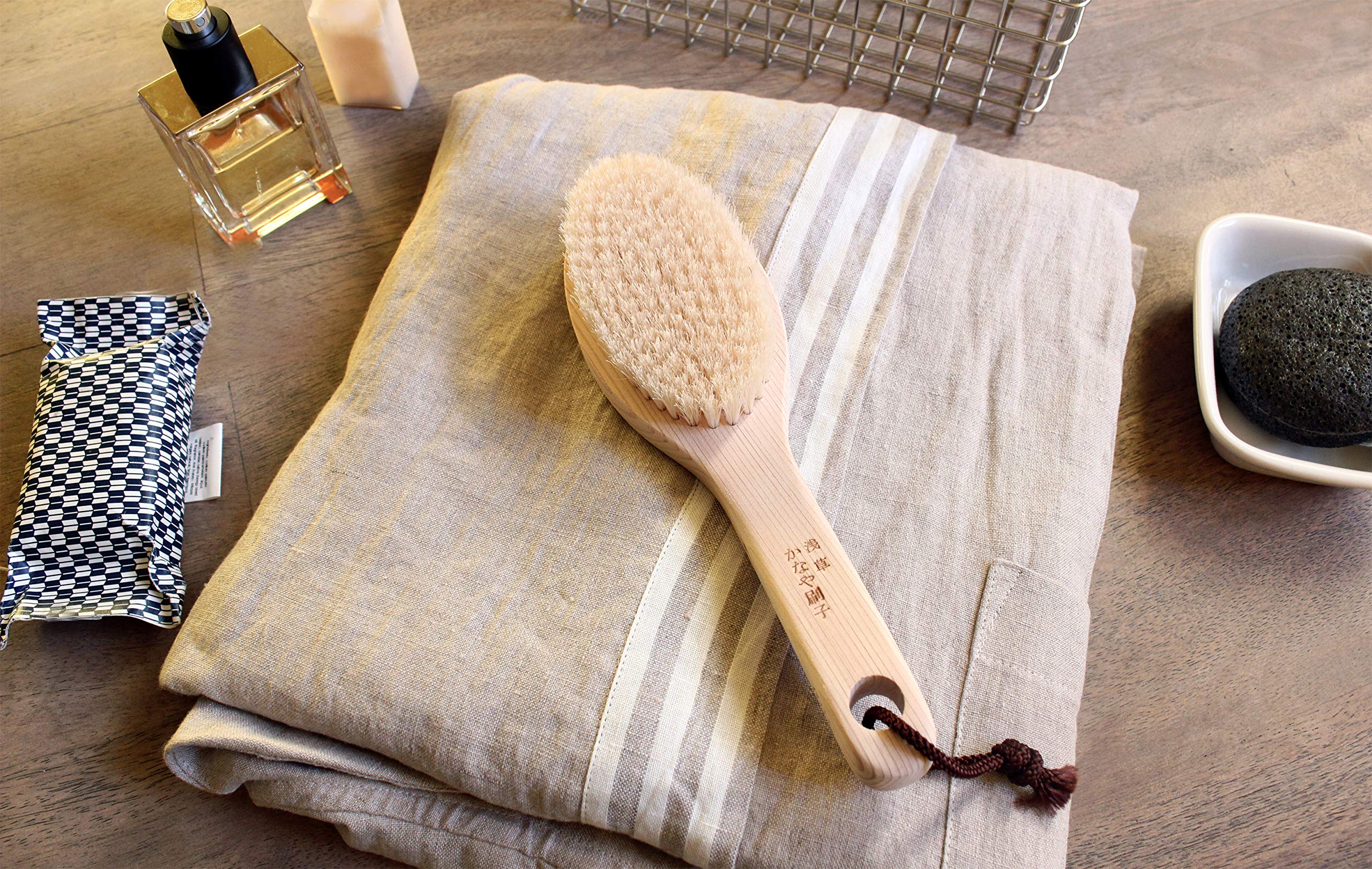 Japanese Body Brush for Bath or Dry Brushing, Exfoliation, Cellulite Treatment, Short Handle, Medium Soft