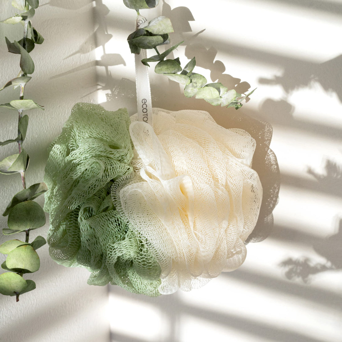 EcoTools Green 2-in-1 EcoPouf, Dual-Sided Shower Loofah Exfoliates & Cleanses Skin, Made of Recycled Netting, Removes Dead Skin, Eco-Friendly Bath Accessory, Cruelty-Free, 6 Count (60g)