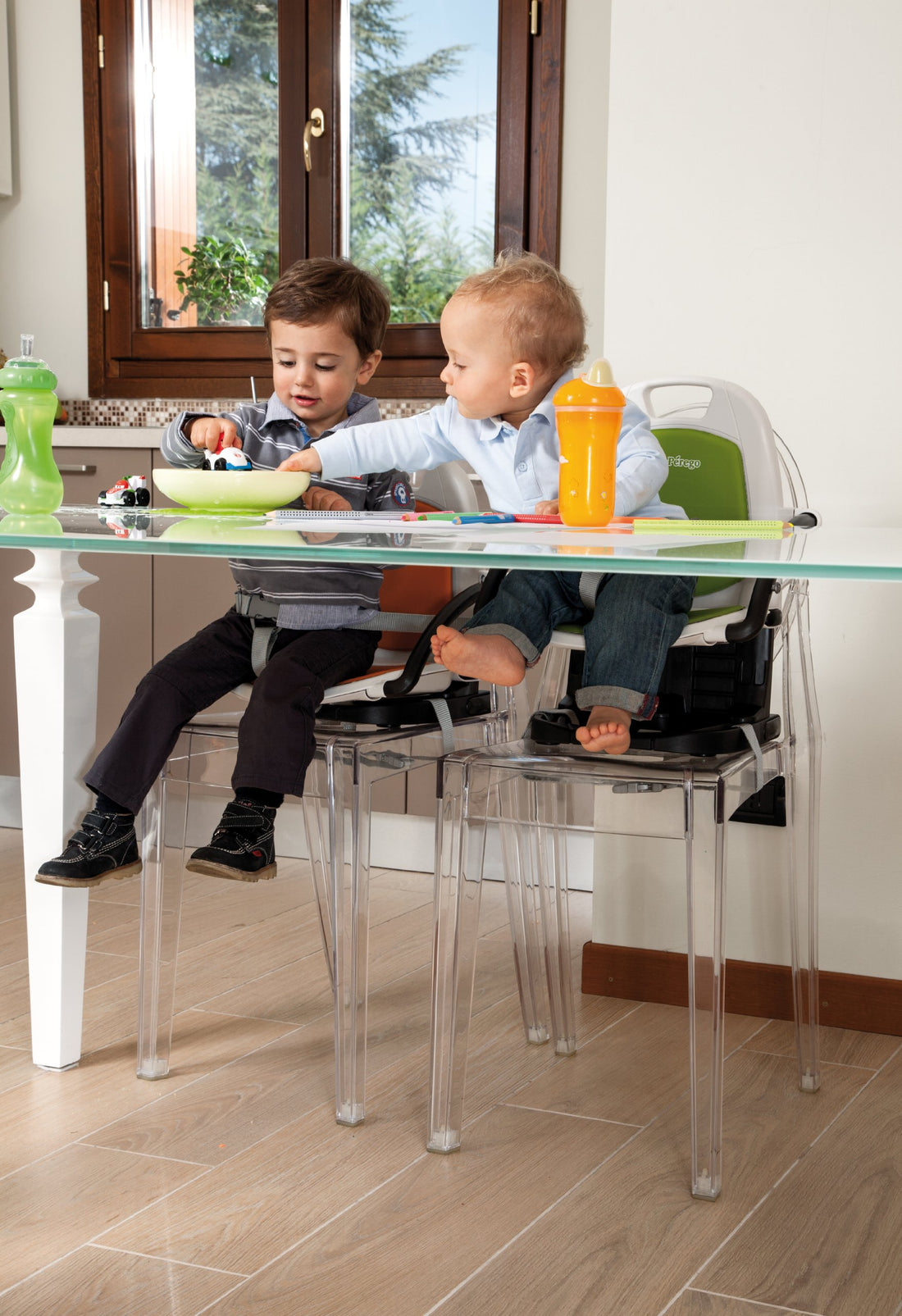 Peg Perego Rialto - Booster Seat - Suitable for Children 6 Months and up - Made in Italy - Licorice (Black)