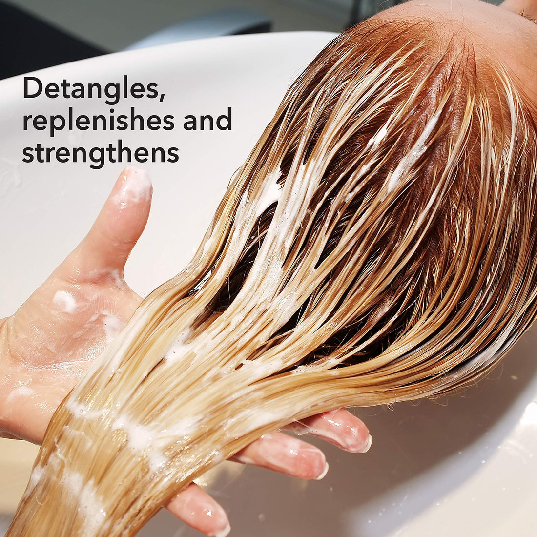 Macadamia Professional Weightless Repair Conditioner - 300 ml