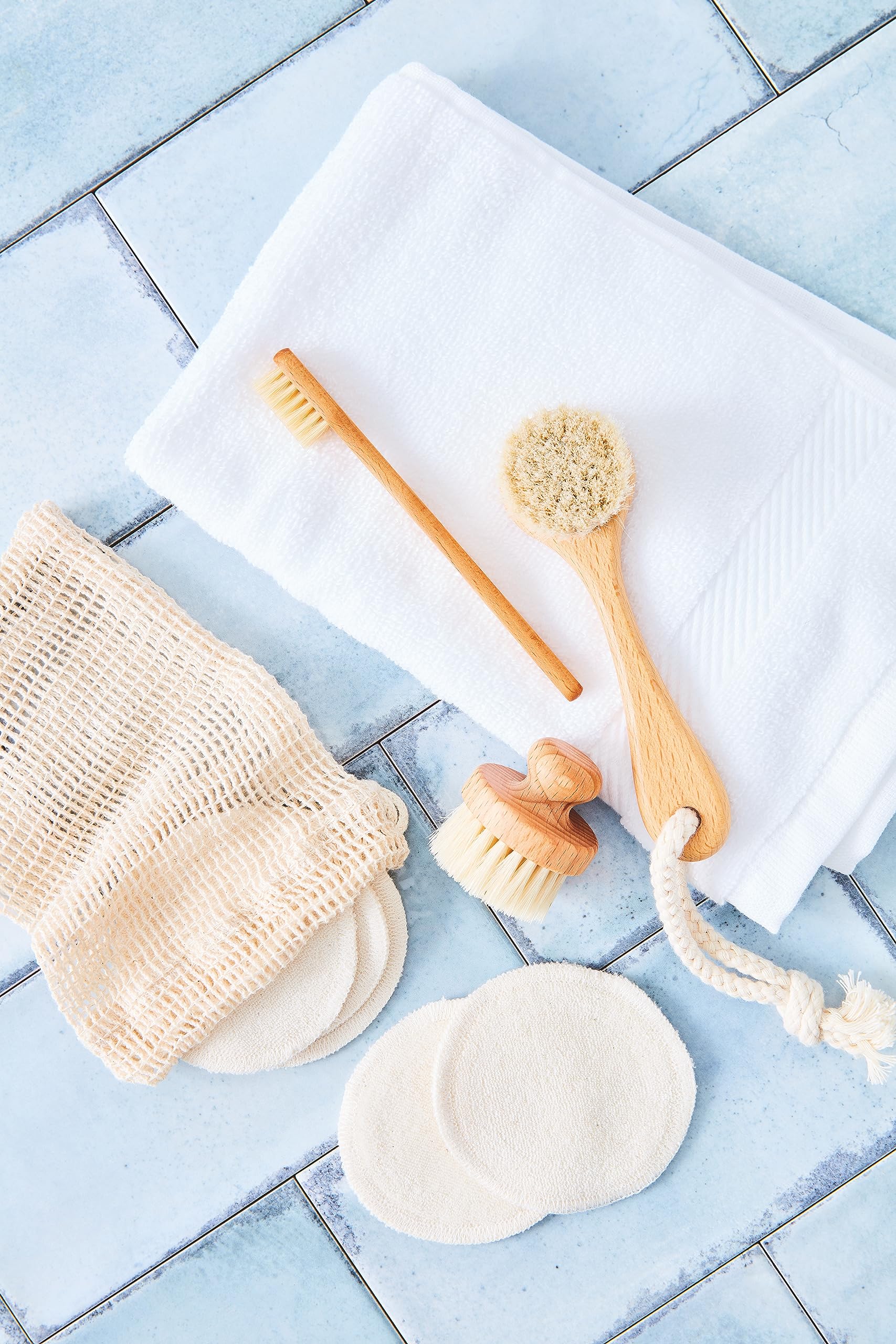 5-3/4-Inches , Oiled Beechwood with Goat Hair/Pig Bristle : Bürstenhaus Redecker Goat Hair/Natural Pig Bristle Face Brush with Oiled Beechwood Handle, 5-3/4-Inches