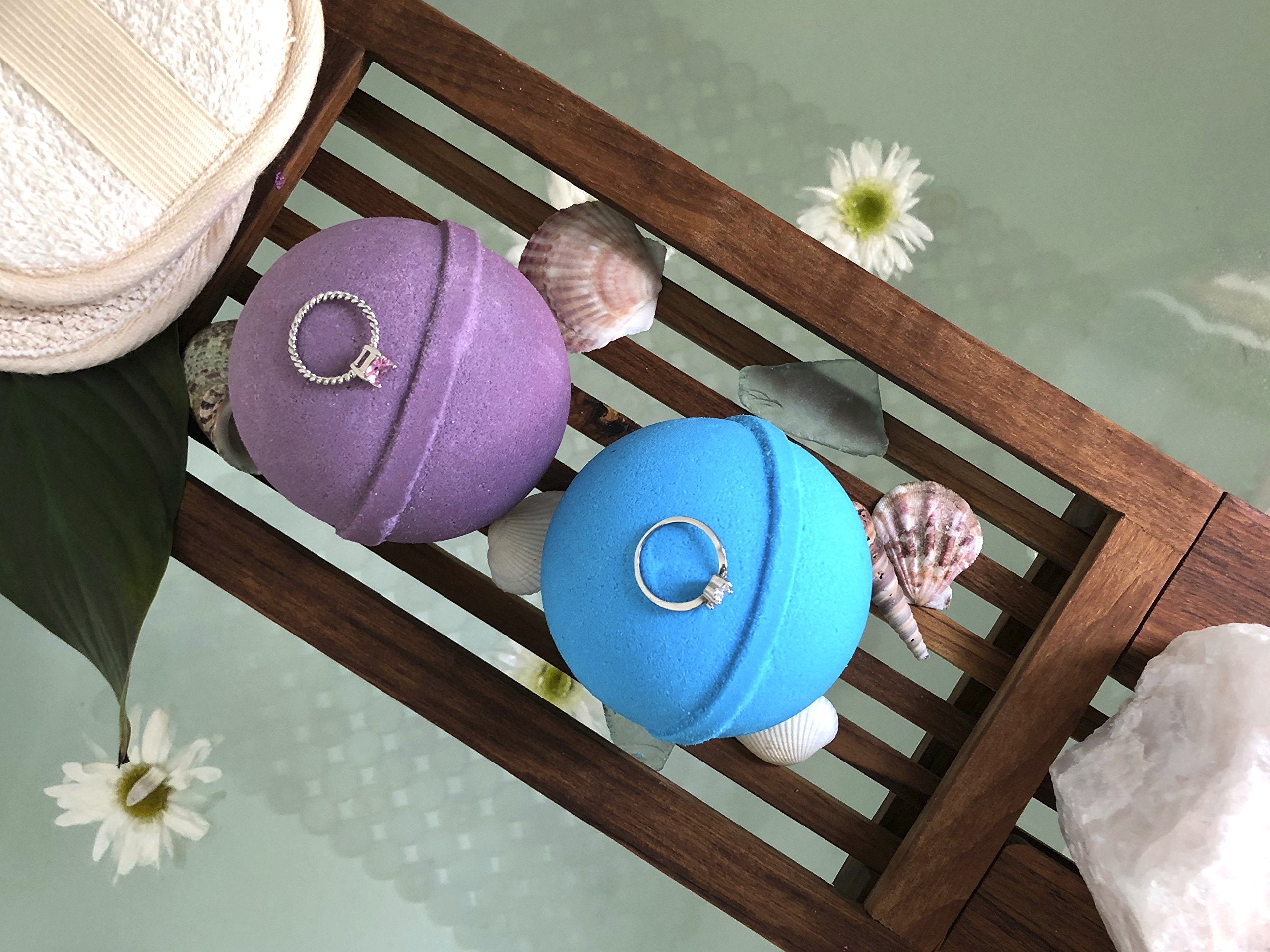 Jackpot Candles Surprise Me: Bath Bombs with Ring Surprise Inside Each (Ocean Breeze , Lavender , Set of 2)