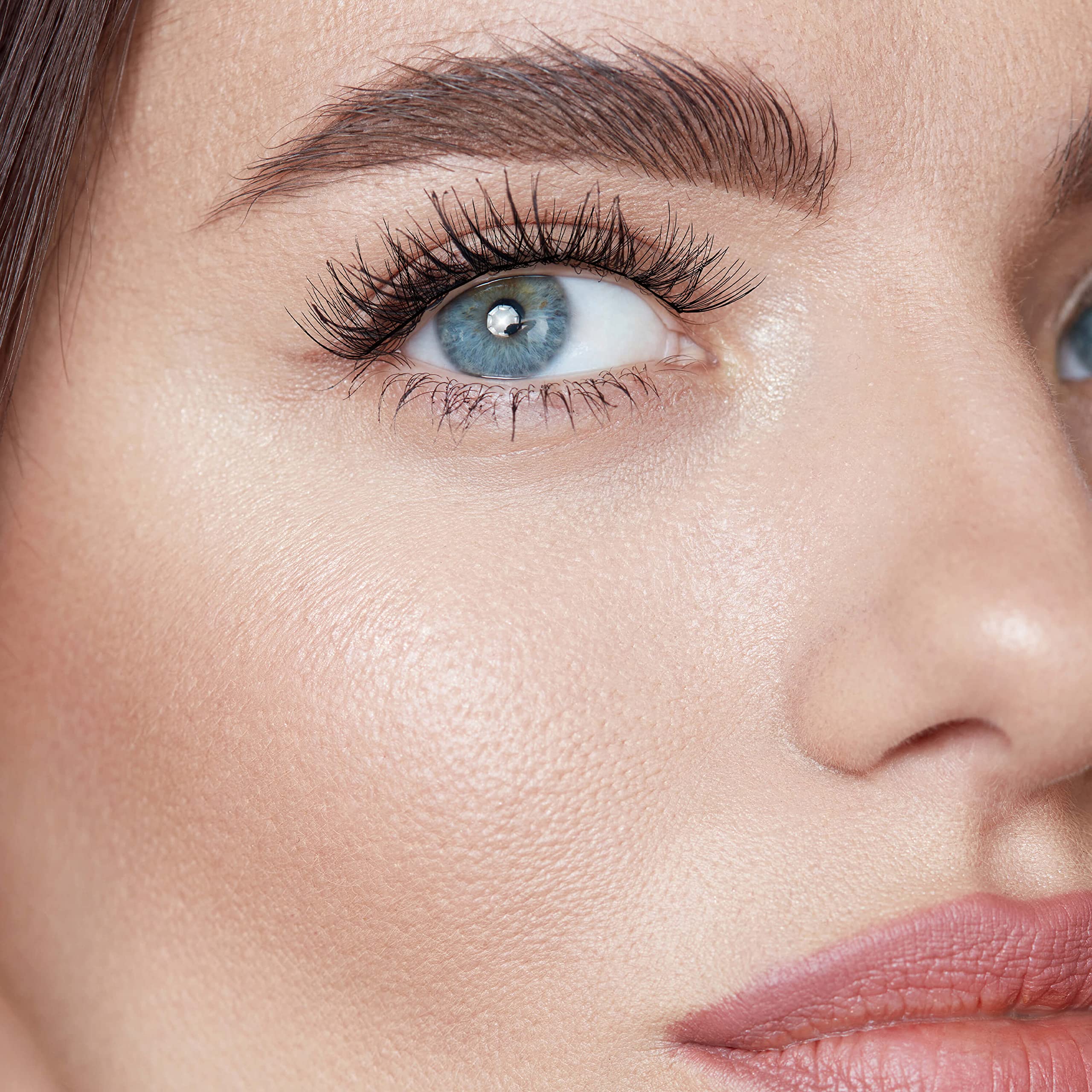 KISS Falscara DIY Eyelash Extension Wispy Wisps - Featherlight Synthetic Reusable Artificial Eyelashes Multipack of 24 Mini Lash Clusters for that Authentic Eyelash Extension Look