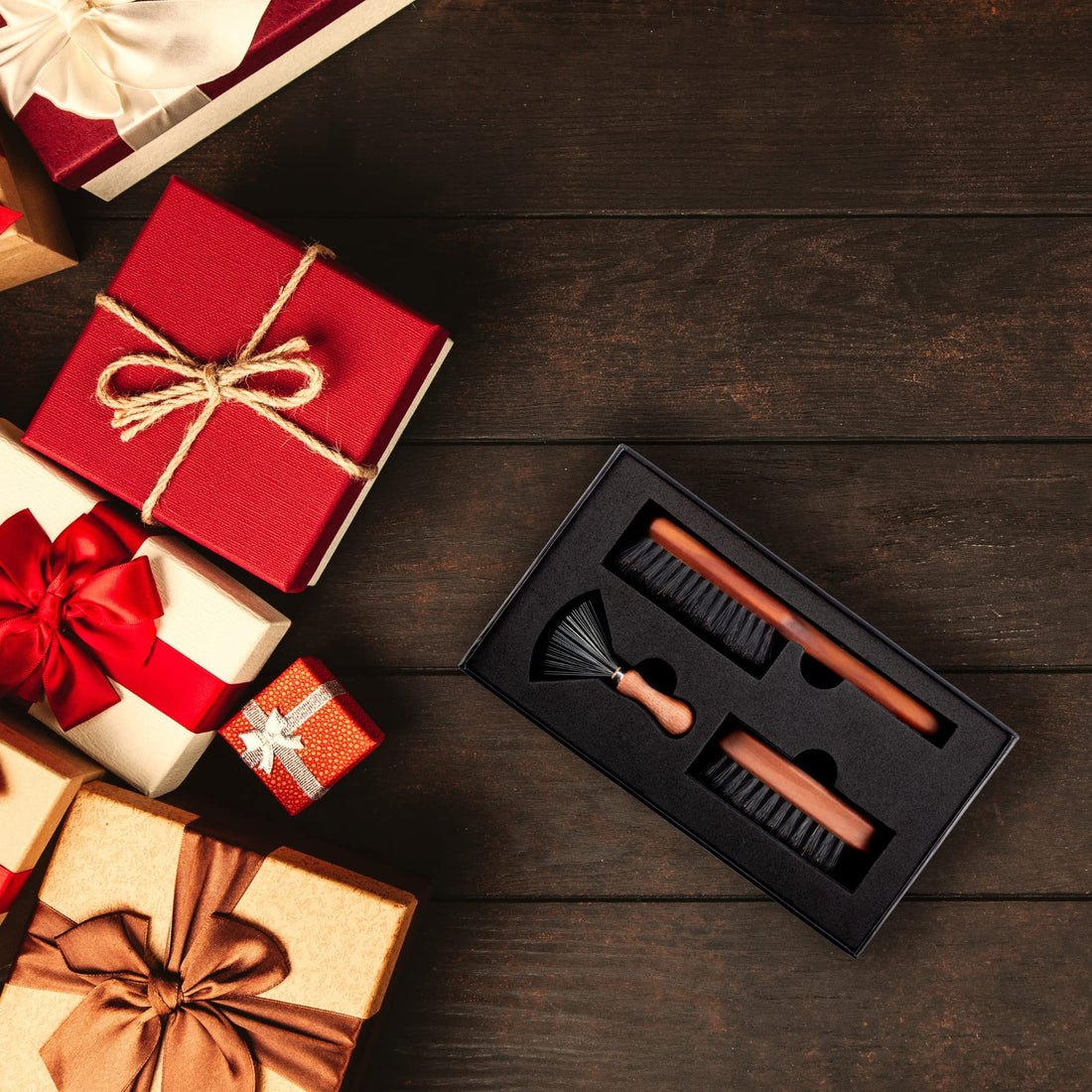 Zilberhaar Basic Beard Brush Kit (Stiff Version) - Ideal for Medium to Long, Thick Beards - Distributes Balm & Oil for Growth and Styling - Perfect Gift Set - Comes with Brush Cleaning Tool